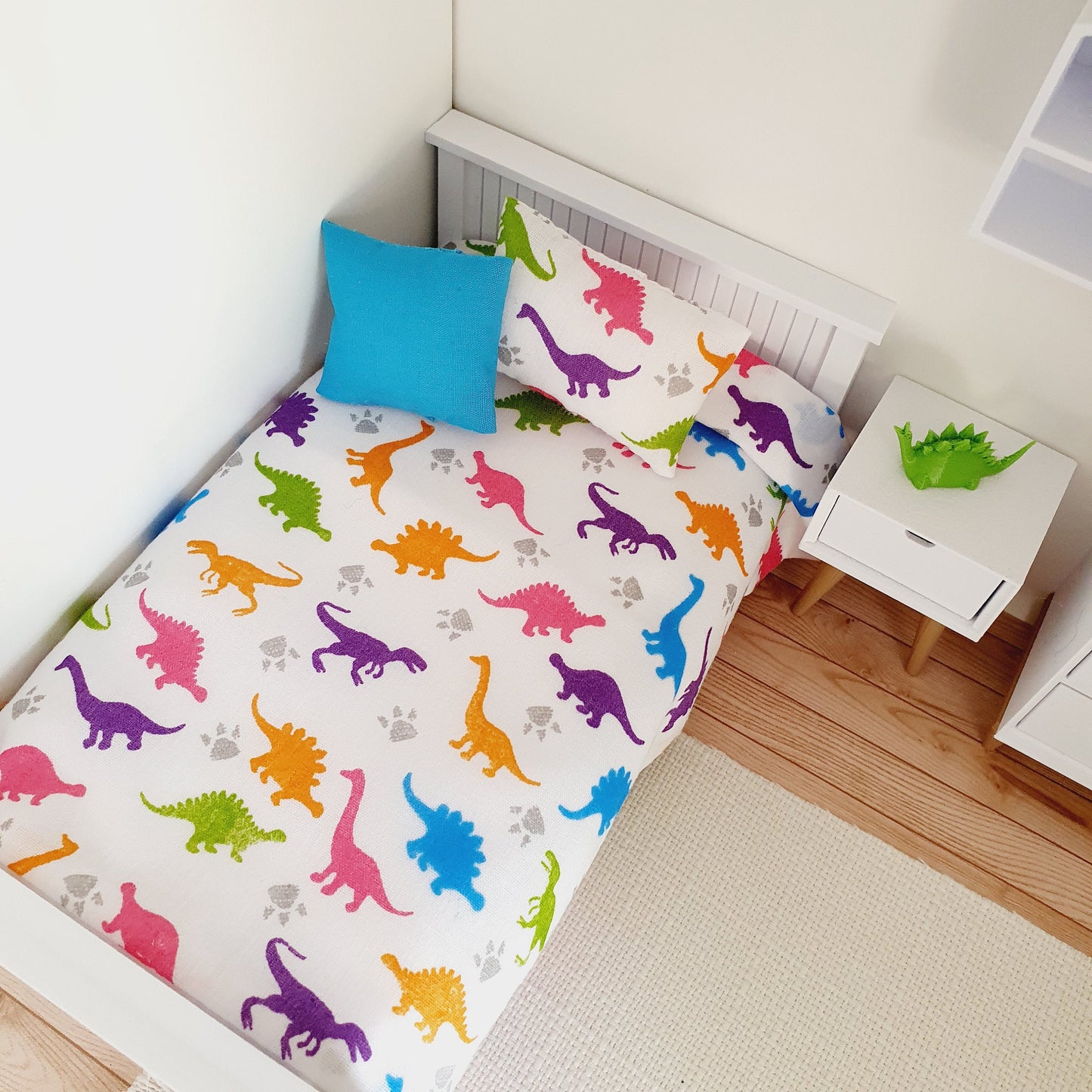Dolls House Single Bedding Set – Colourful Dinosaur Design – 1:12 Scale