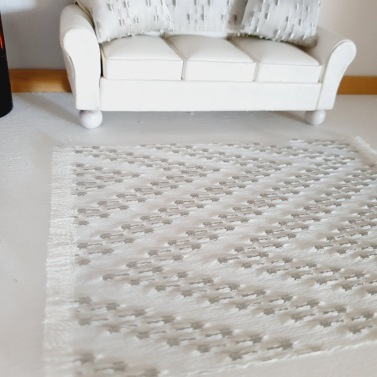 Dolls House Off White and Silver Design Rug | 1:12th Scale | Miniature Rug