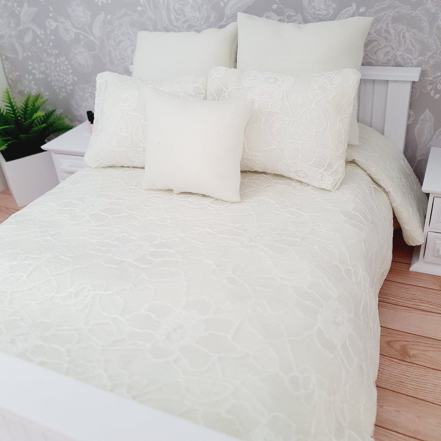 Dolls house 6 piece set, Pretty Cream Lace double bedding set, 12th scale, miniature bedding