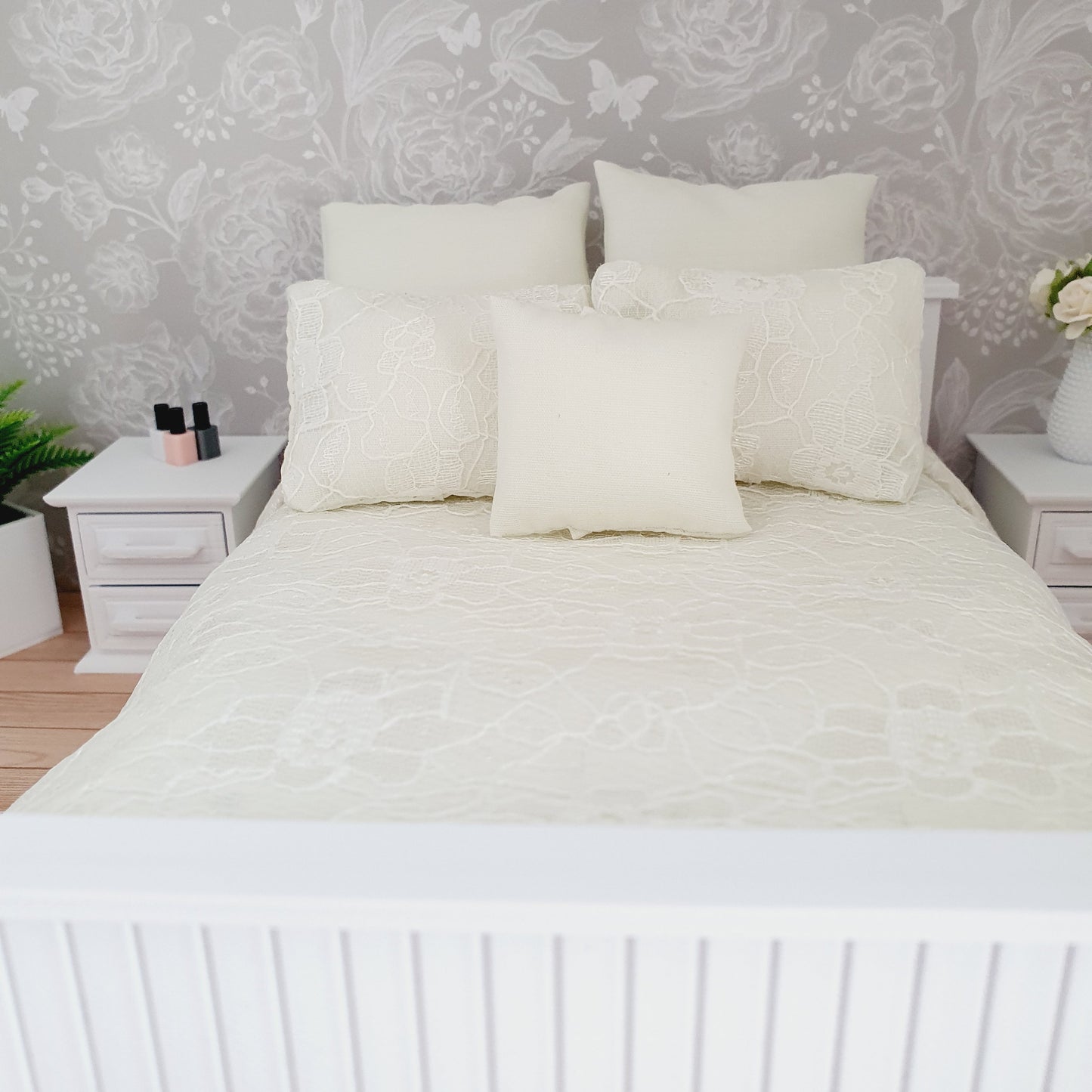 Dolls house 6 piece set, Pretty Cream Lace double bedding set, 12th scale, miniature bedding