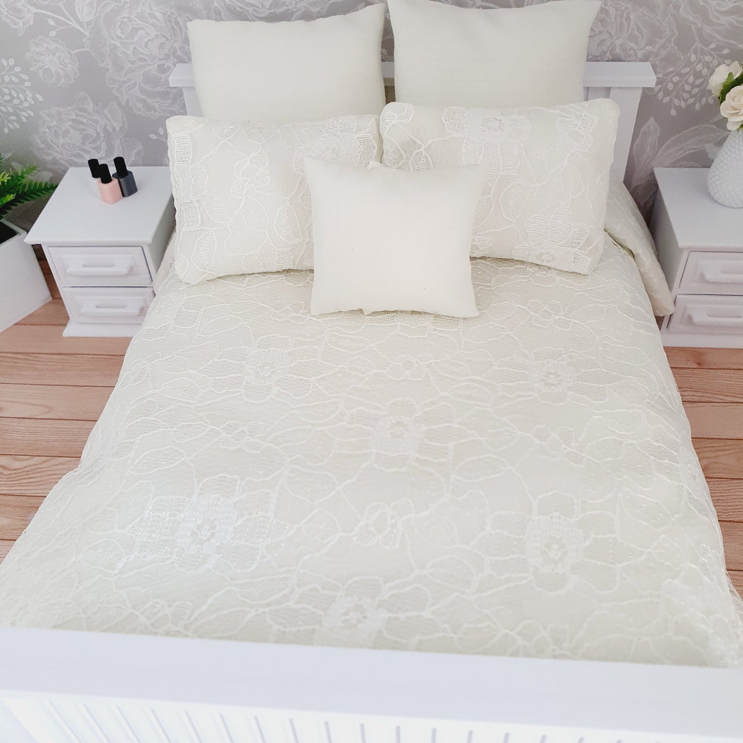 Dolls house 6 piece set, Pretty Cream Lace double bedding set, 12th scale, miniature bedding