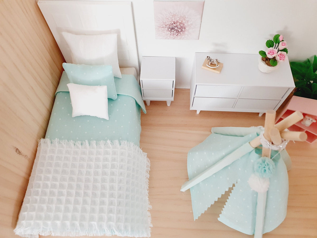 Dolls House Pale Mint with White Polka Dot Single Bedding Set 12th scale bedding, miniature bed set