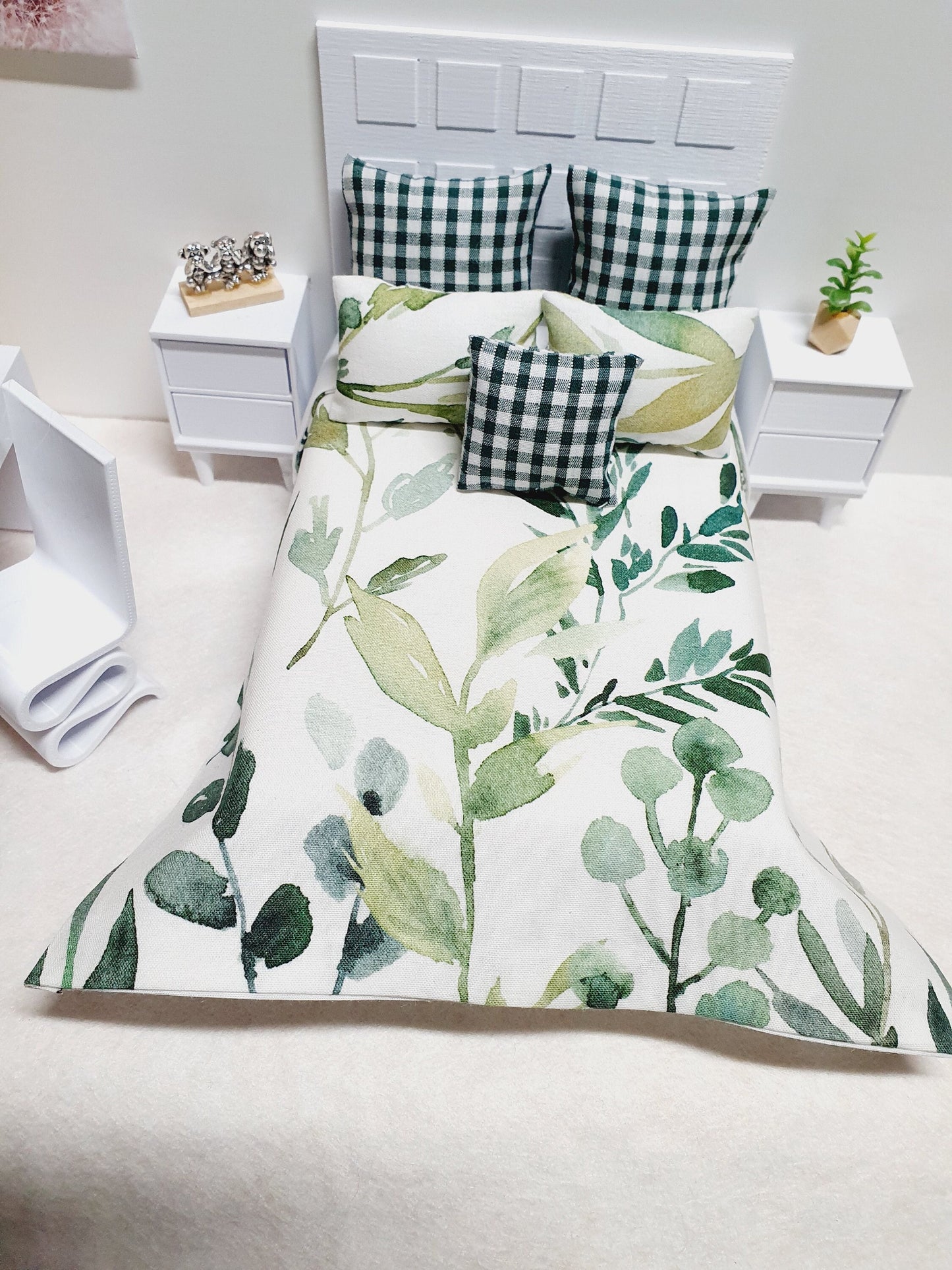 Dolls house Green & White Leaf Design double bedding set, 6 piece set, 12th scale, miniature bedding