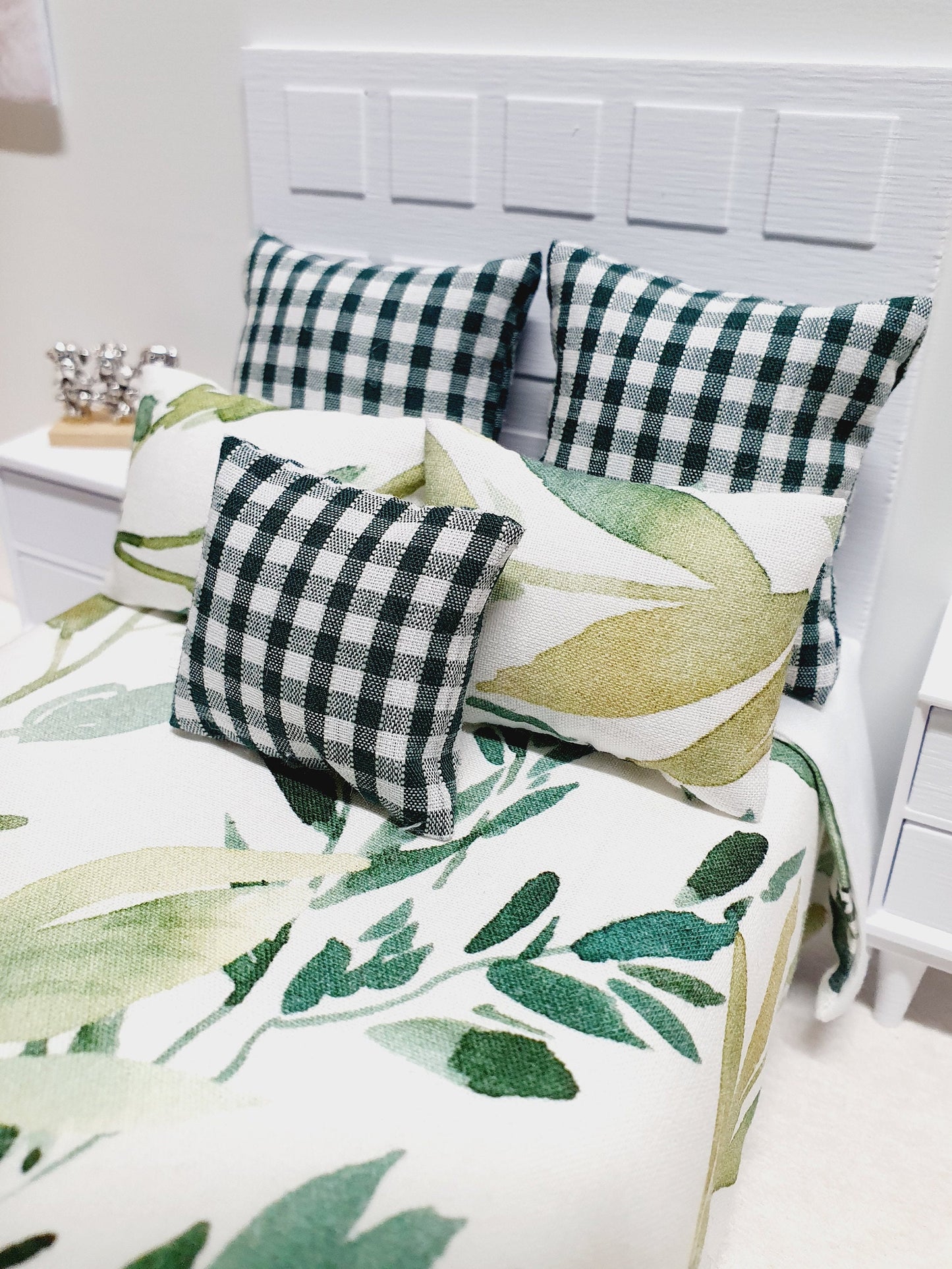 Dolls house Green & White Leaf Design double bedding set, 6 piece set, 12th scale, miniature bedding