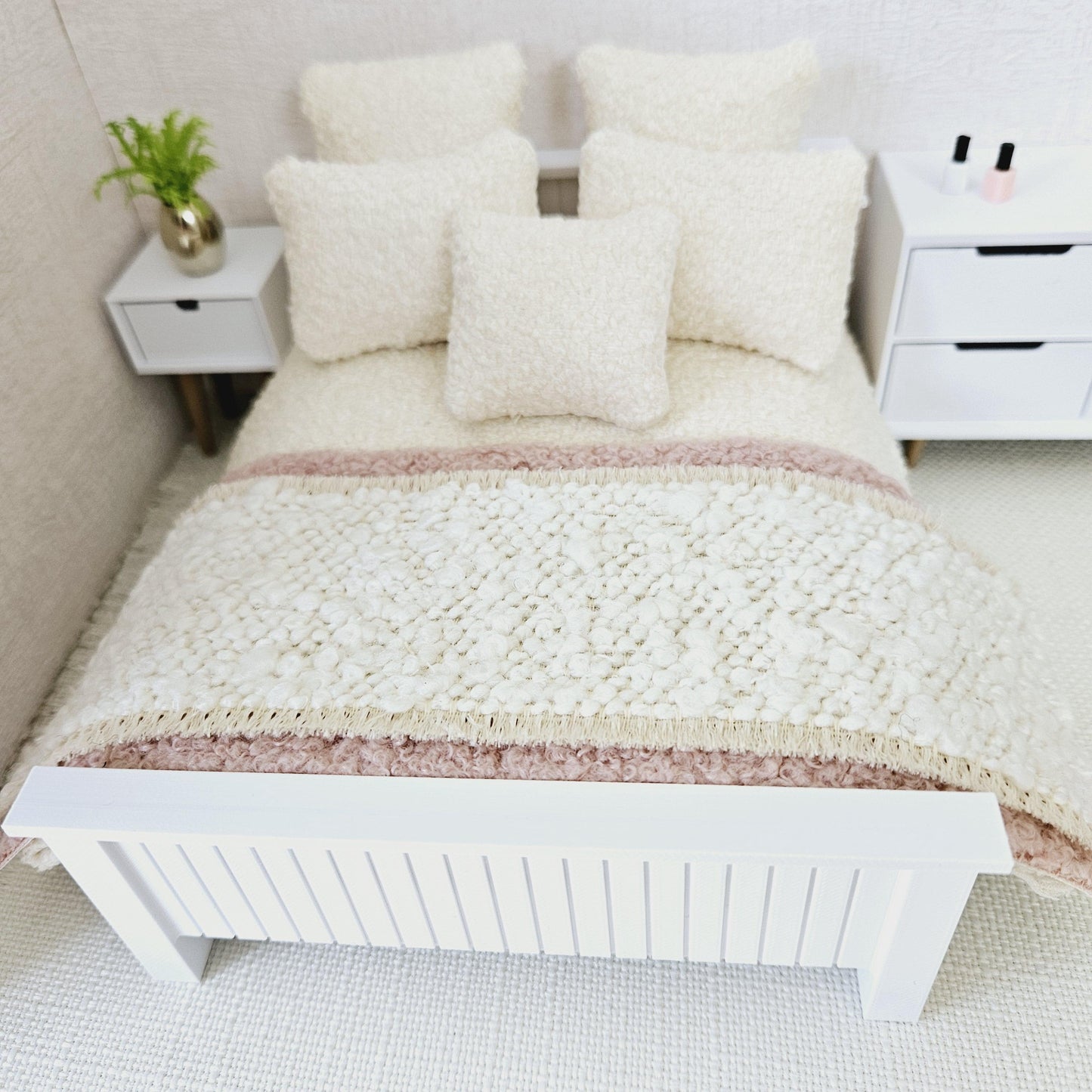 Dolls house 8 piece set, Double bedding, Cosy Cream boucle with pink throw & cream throw, 12th scale bedding, miniature bed set