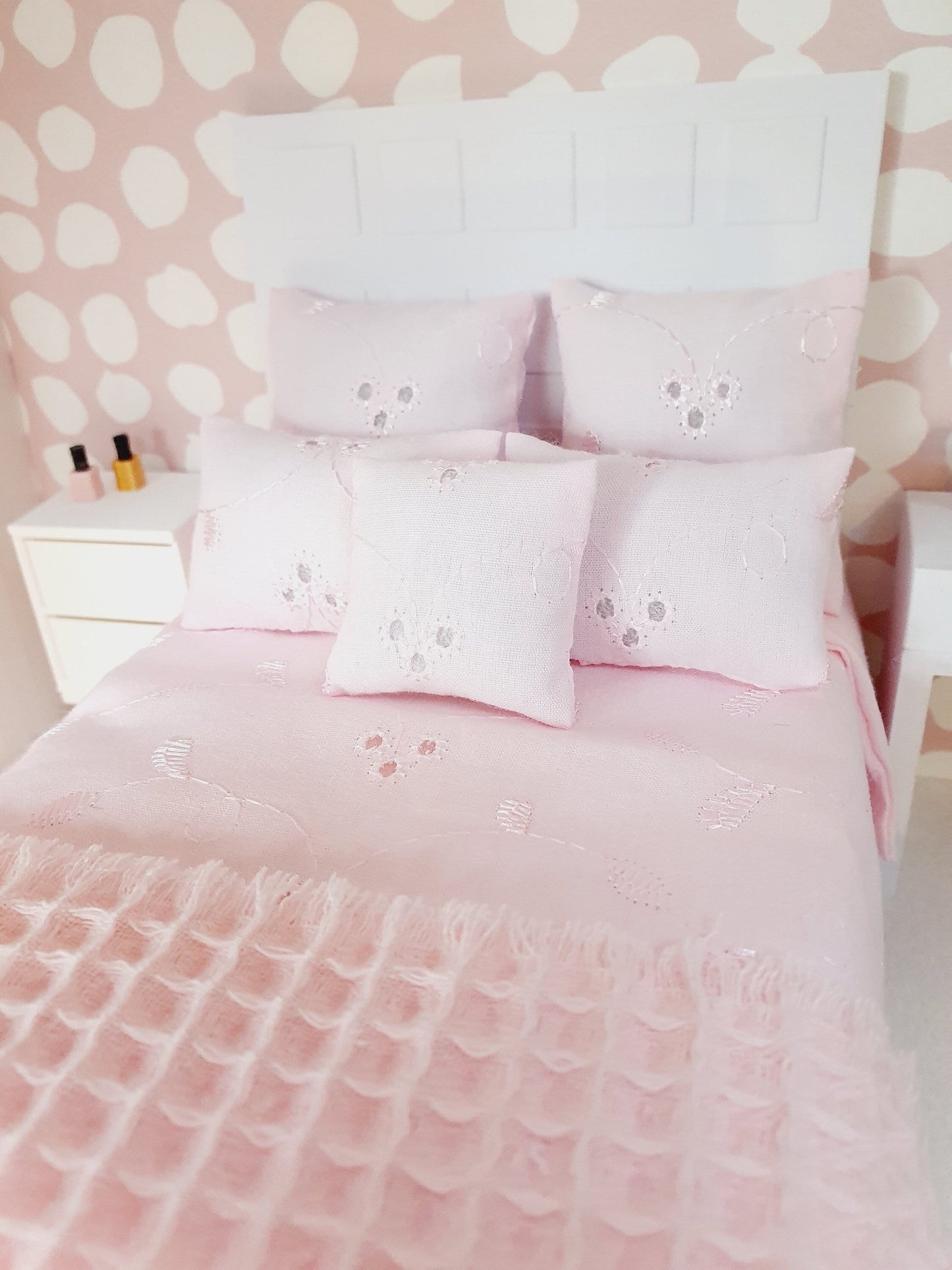 Dolls house Pretty Pale Pink double bedding set, 6 piece set, 12th scale, miniature bedding