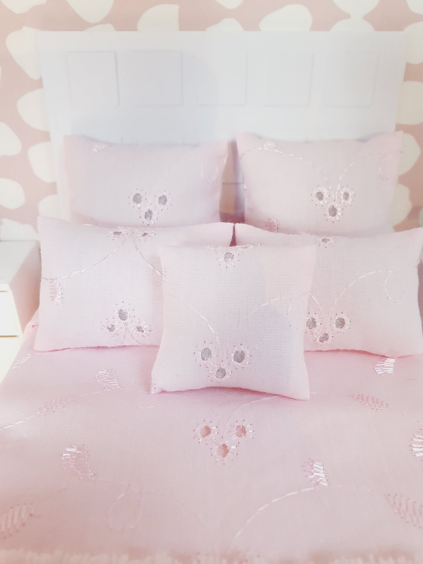 Dolls house Pretty Pale Pink double bedding set, 6 piece set, 12th scale, miniature bedding