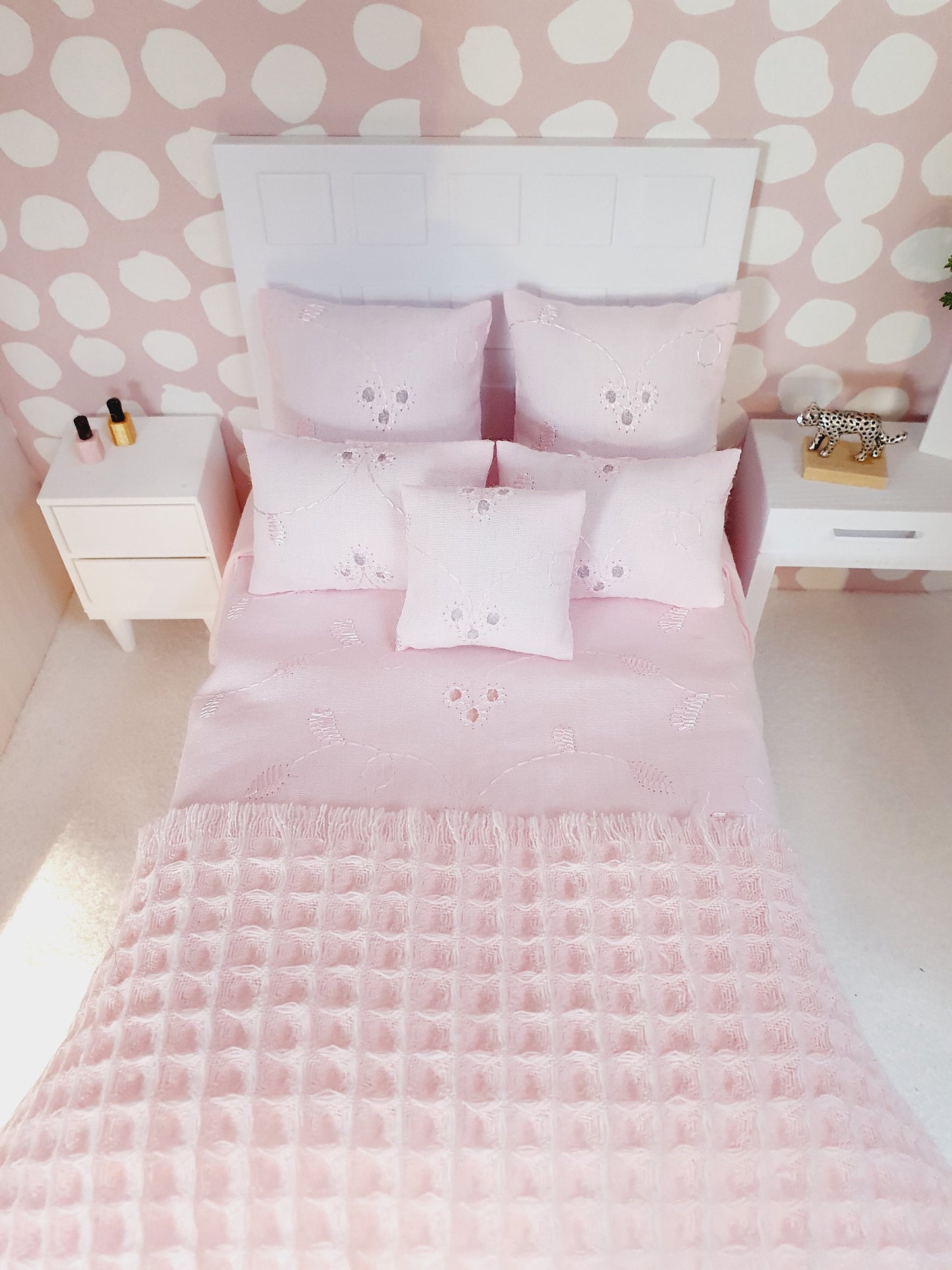 Dolls house Pretty Pale Pink double bedding set, 6 piece set, 12th scale, miniature bedding