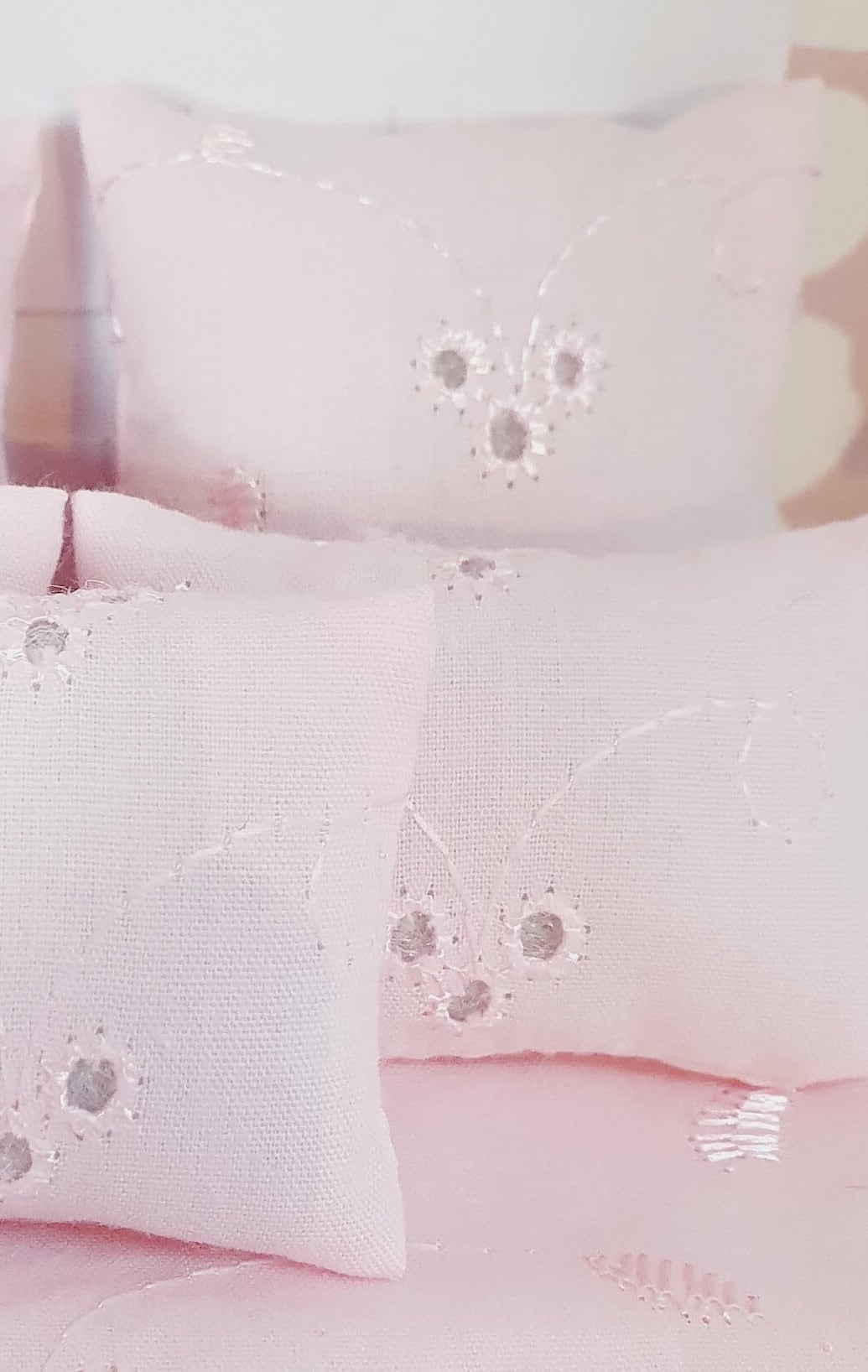 Dolls house Pretty Pale Pink double bedding set, 6 piece set, 12th scale, miniature bedding