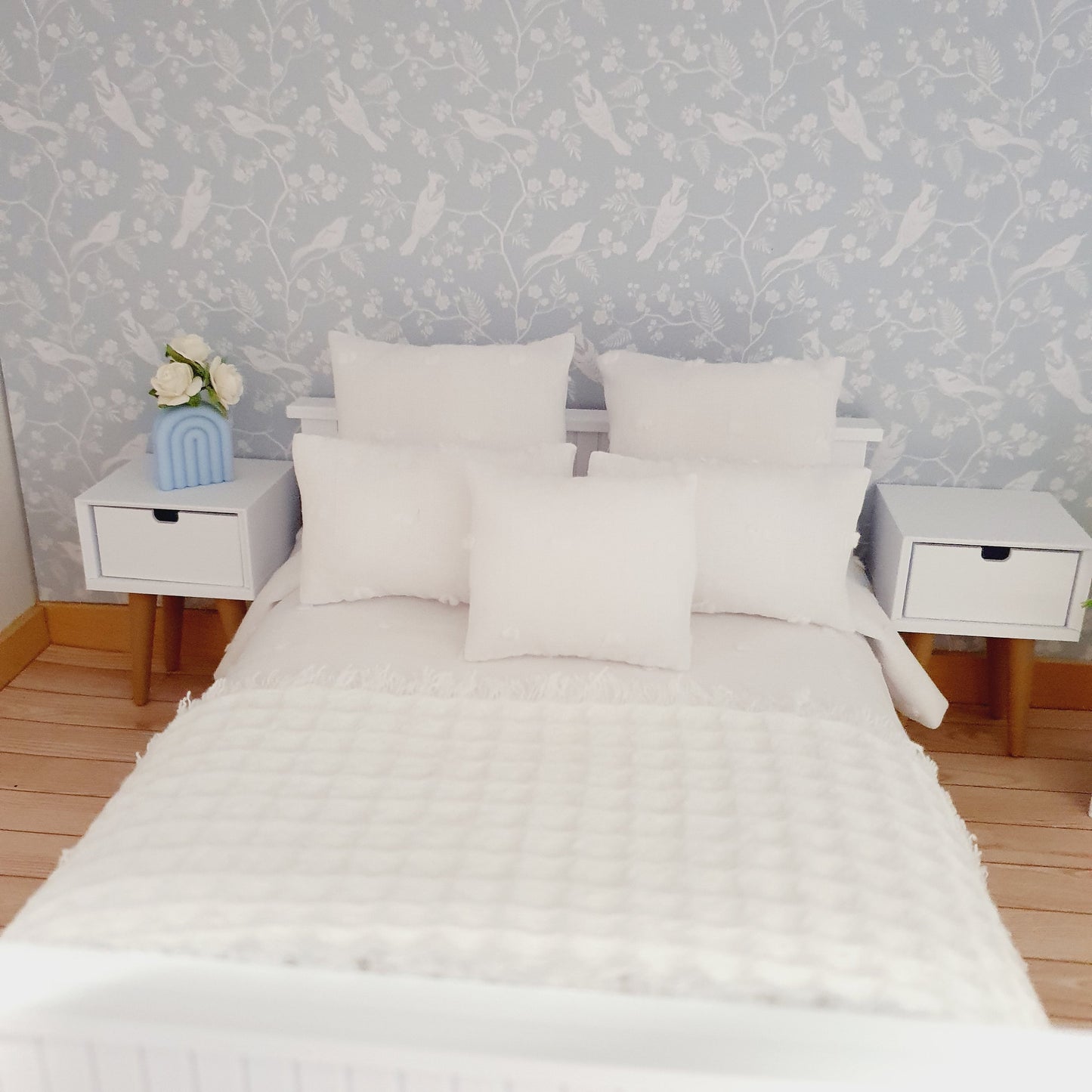Dolls house 7 piece set, Pretty White double bedding set, 12th scale, miniature bedding