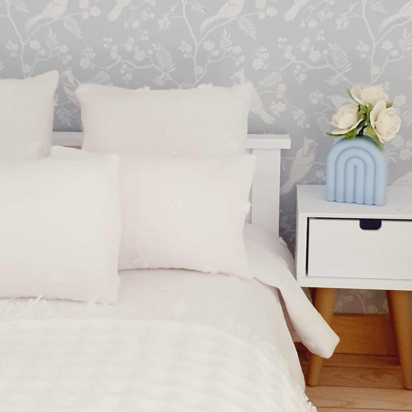 Dolls house 7 piece set, Pretty White double bedding set, 12th scale, miniature bedding