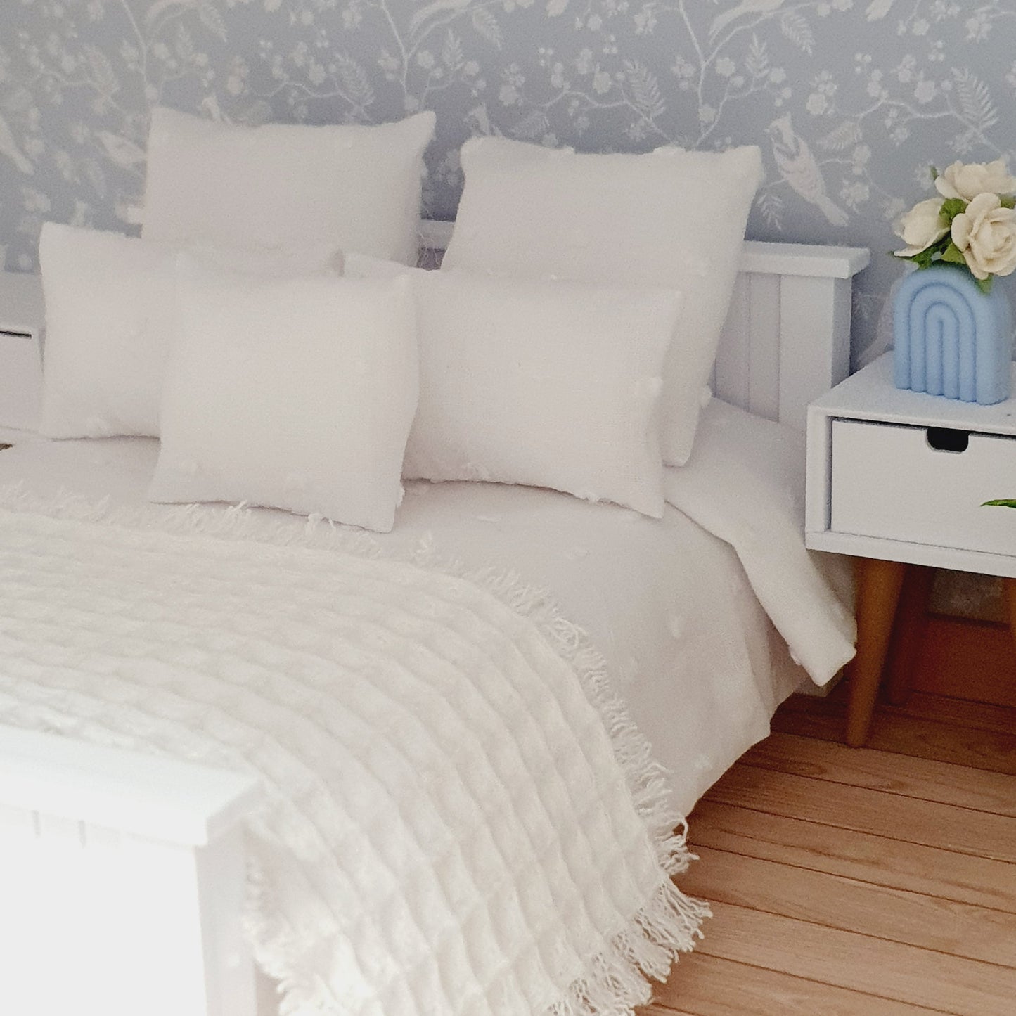 Dolls house 7 piece set, Pretty White double bedding set, 12th scale, miniature bedding