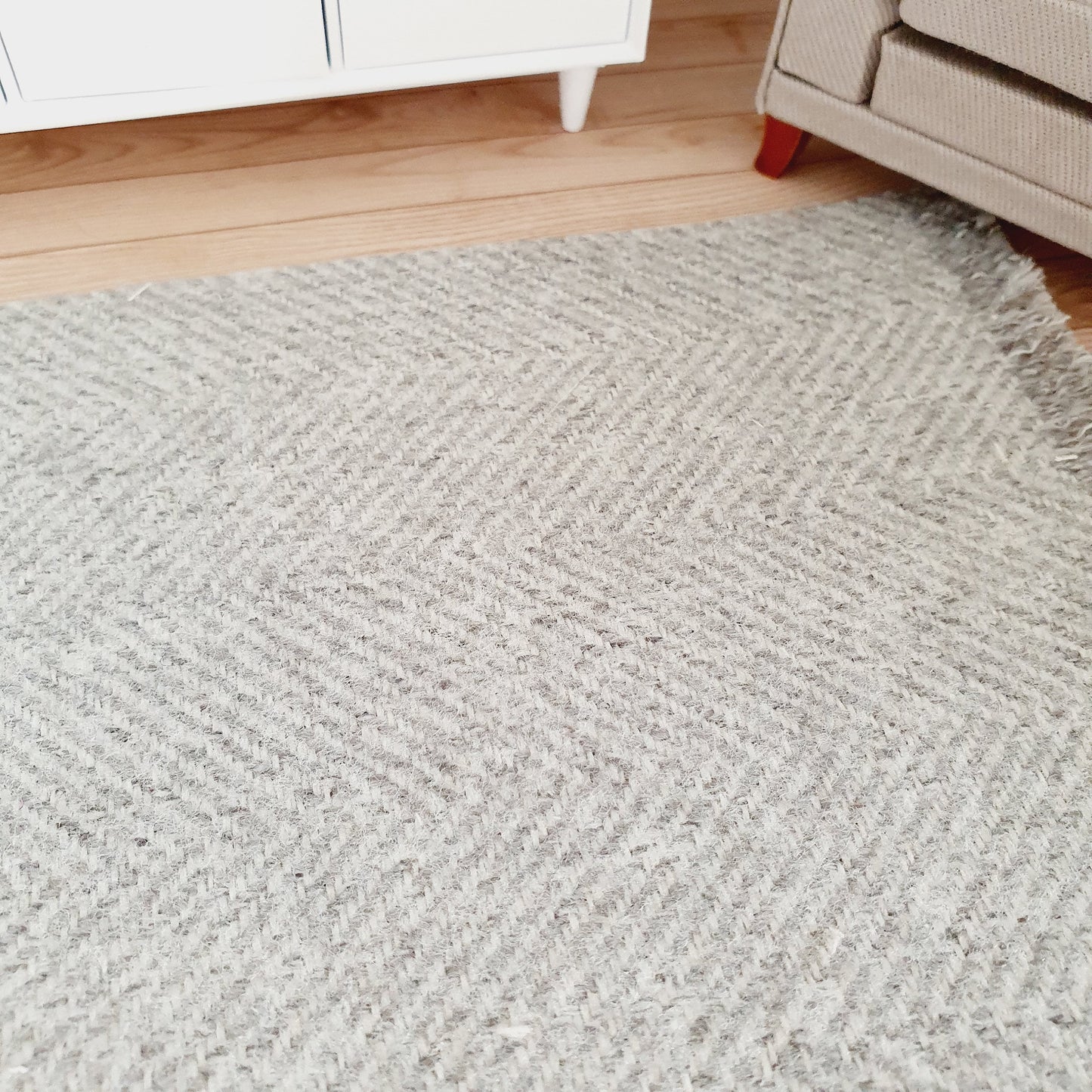 Dolls House Light Grey Herringbone Rug | 1:12th Scale | Miniature Rug
