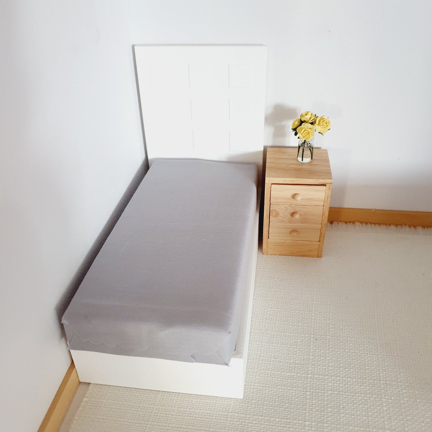 Dollhouse Single Mattress, Miniature Bed Accessory, Coloured Bedding, Dolls House Bedroom Decor, Mini Furniture, Handmade Design, 12th Scale