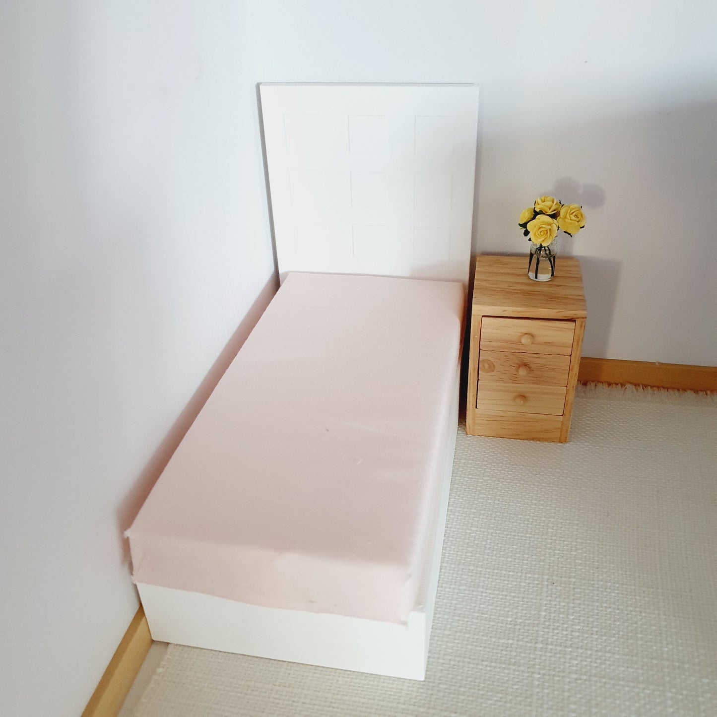 Dollhouse Single Mattress, Miniature Bed Accessory, Coloured Bedding, Dolls House Bedroom Decor, Mini Furniture, Handmade Design, 12th Scale