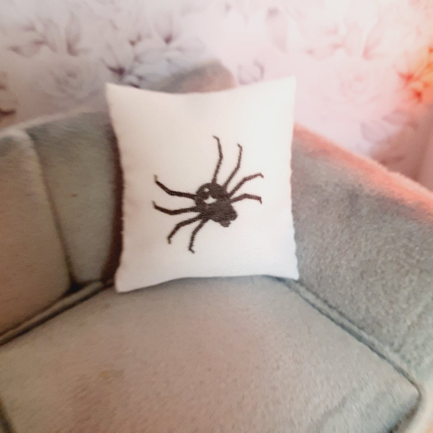 Dolls house 1x Halloween spider Cushion, 12th scale cushions, miniature cushion, Halloween, spider