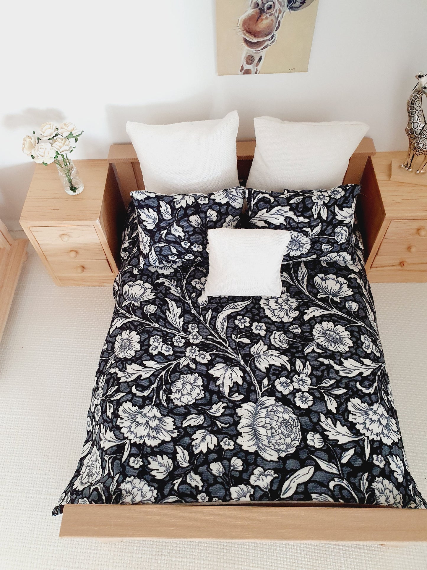 Dolls house 6 piece set, Double bedding, Black floral print, 12th scale bedding, miniature bed set (BD36)
