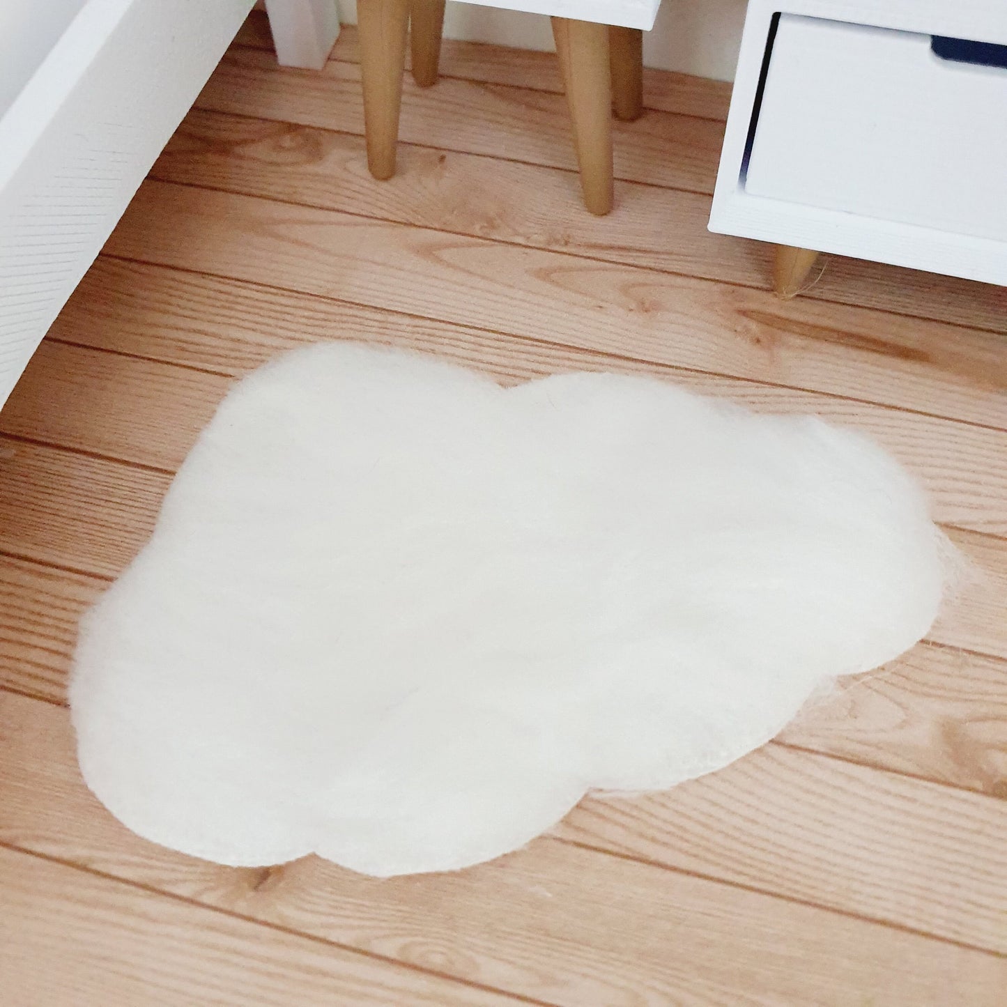 Dolls House Soft White Cloud Fur Rug | 1:12th Scale | Miniature Rug