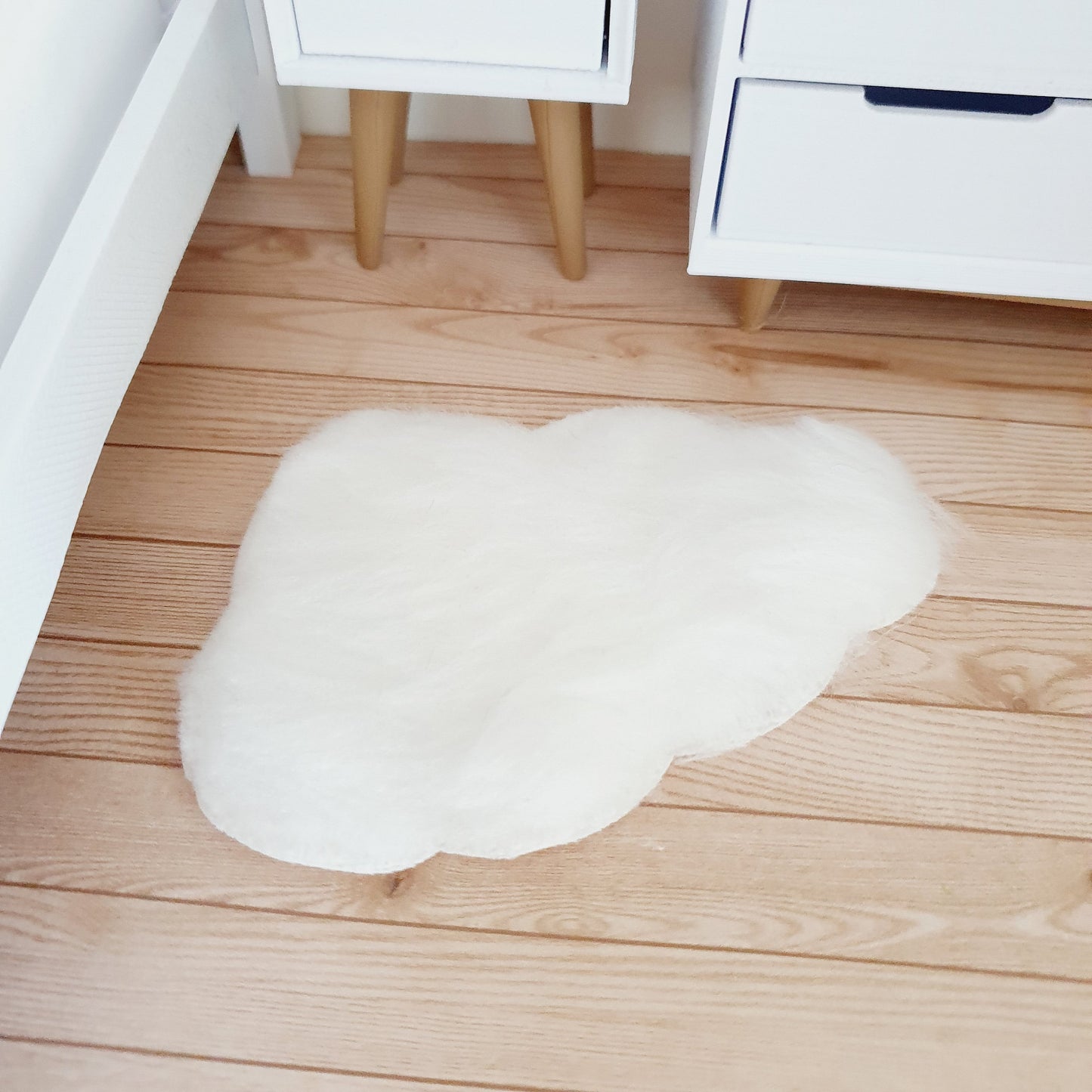 Dolls House Soft White Cloud Fur Rug | 1:12th Scale | Miniature Rug