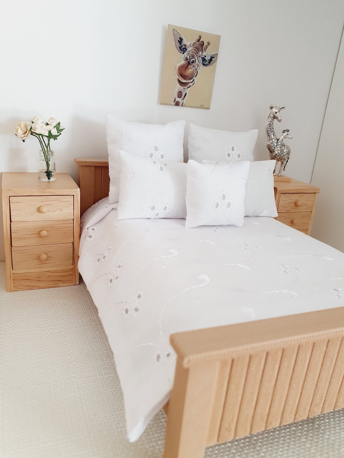 Dolls house 6 piece set, Pretty White double bedding set, 12th scale, miniature bedding