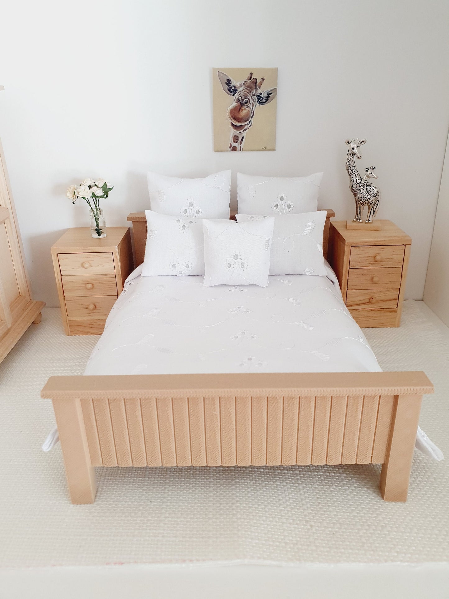 Dolls house 6 piece set, Pretty White double bedding set, 12th scale, miniature bedding