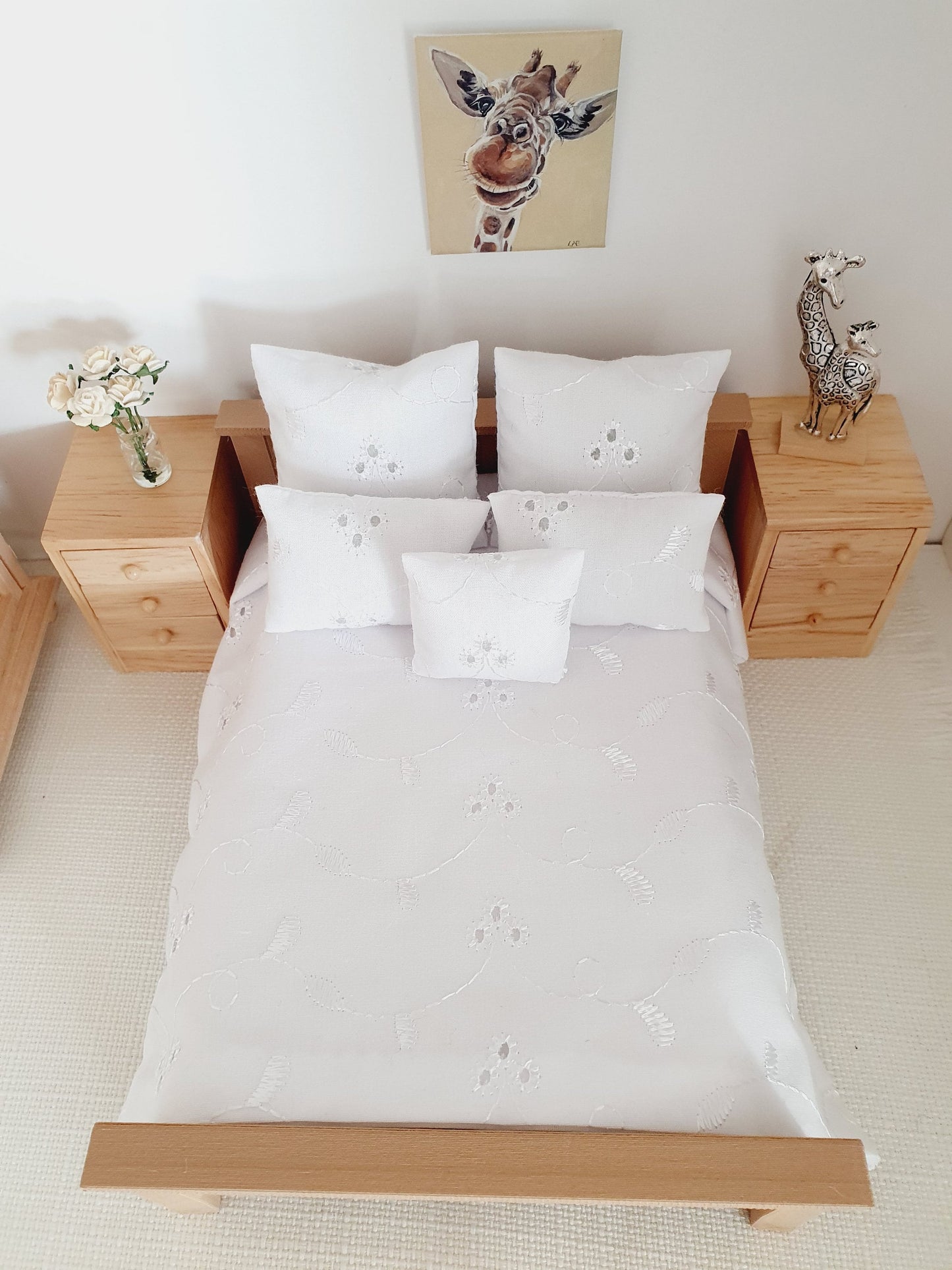 Dolls house 6 piece set, Pretty White double bedding set, 12th scale, miniature bedding