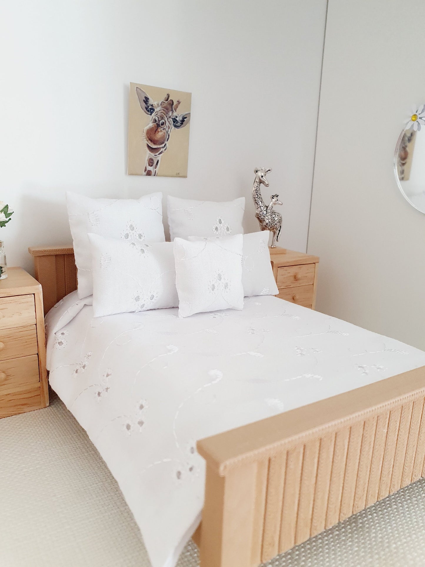 Dolls house 6 piece set, Pretty White double bedding set, 12th scale, miniature bedding