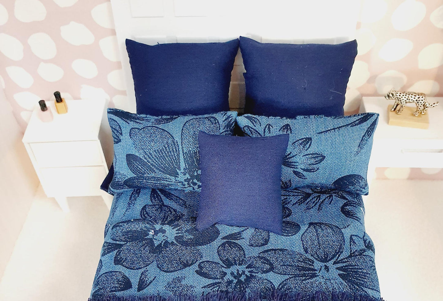 Dolls house Navy Floral 6 piece set, Double bedding, pretty navy flowers, 12th scale bedding, miniature bed set (BD37)