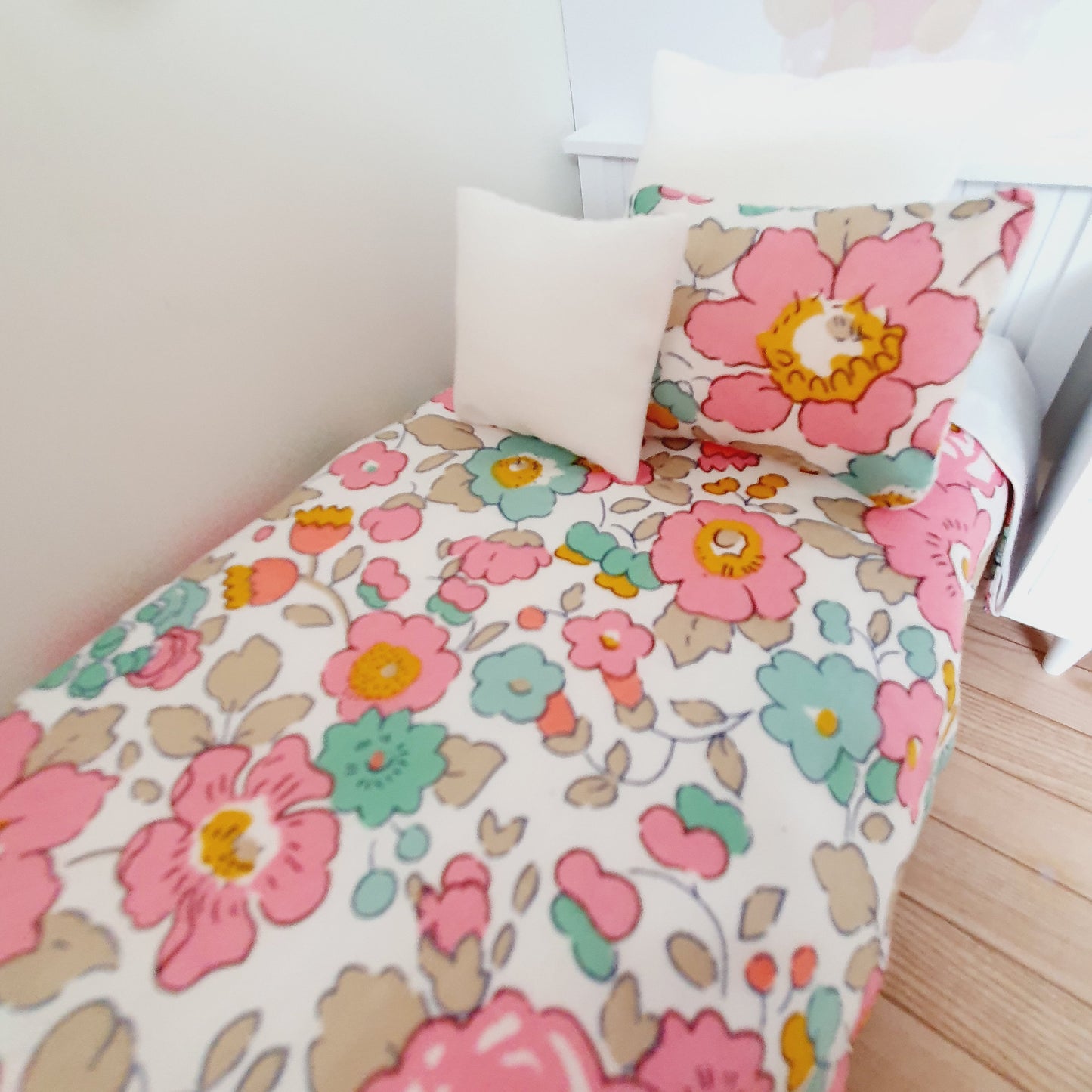 Dolls House Pretty Pink Liberty Single bedding set, 12th Scale Bedding
