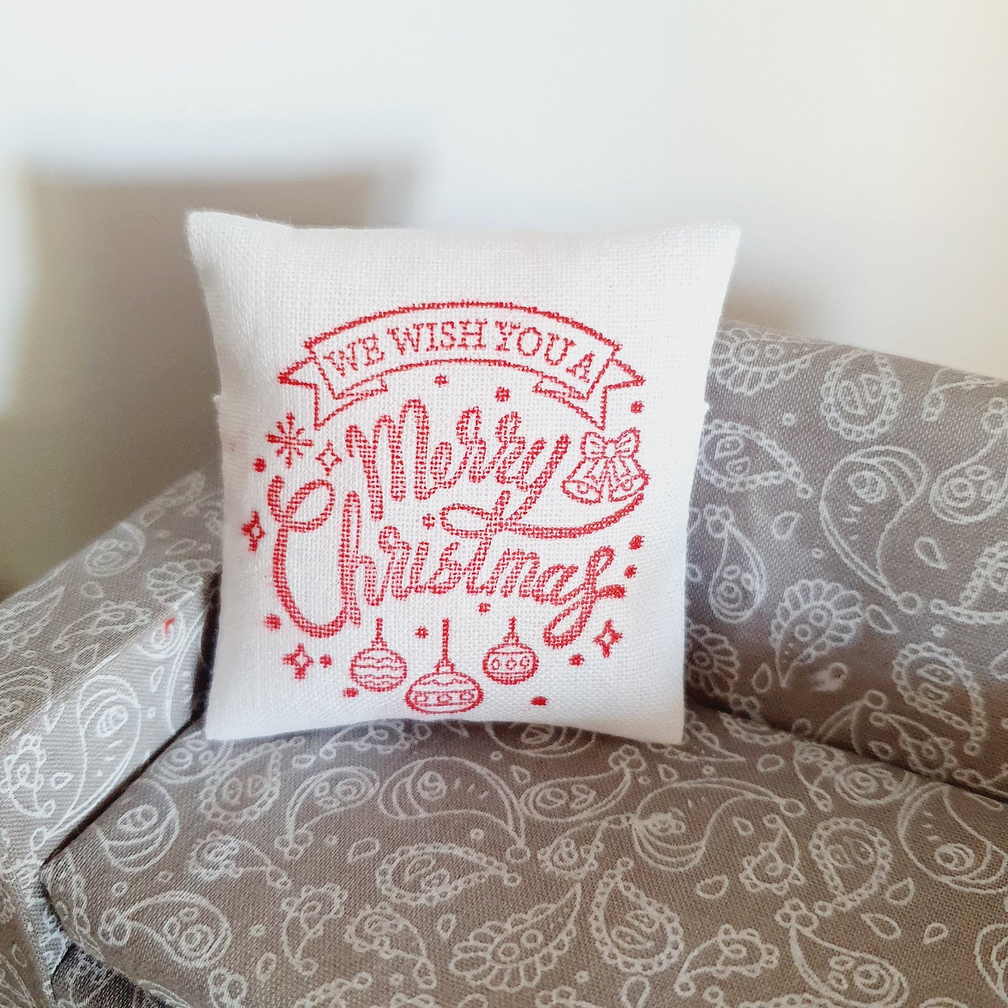 Dolls house Christmas 1 x Red & White Christmas Cushion, 12th scale cushions, miniature cushion