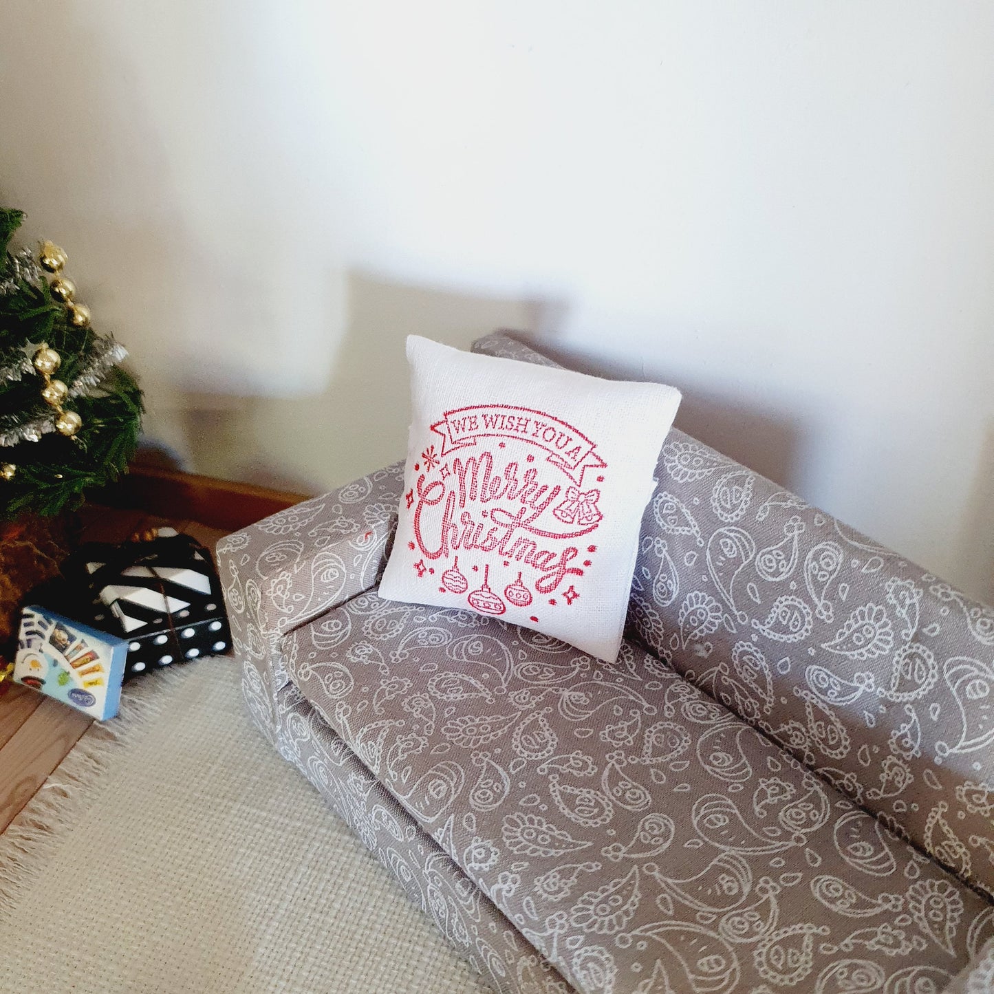 Dolls house Christmas 1 x Red & White Christmas Cushion, 12th scale cushions, miniature cushion