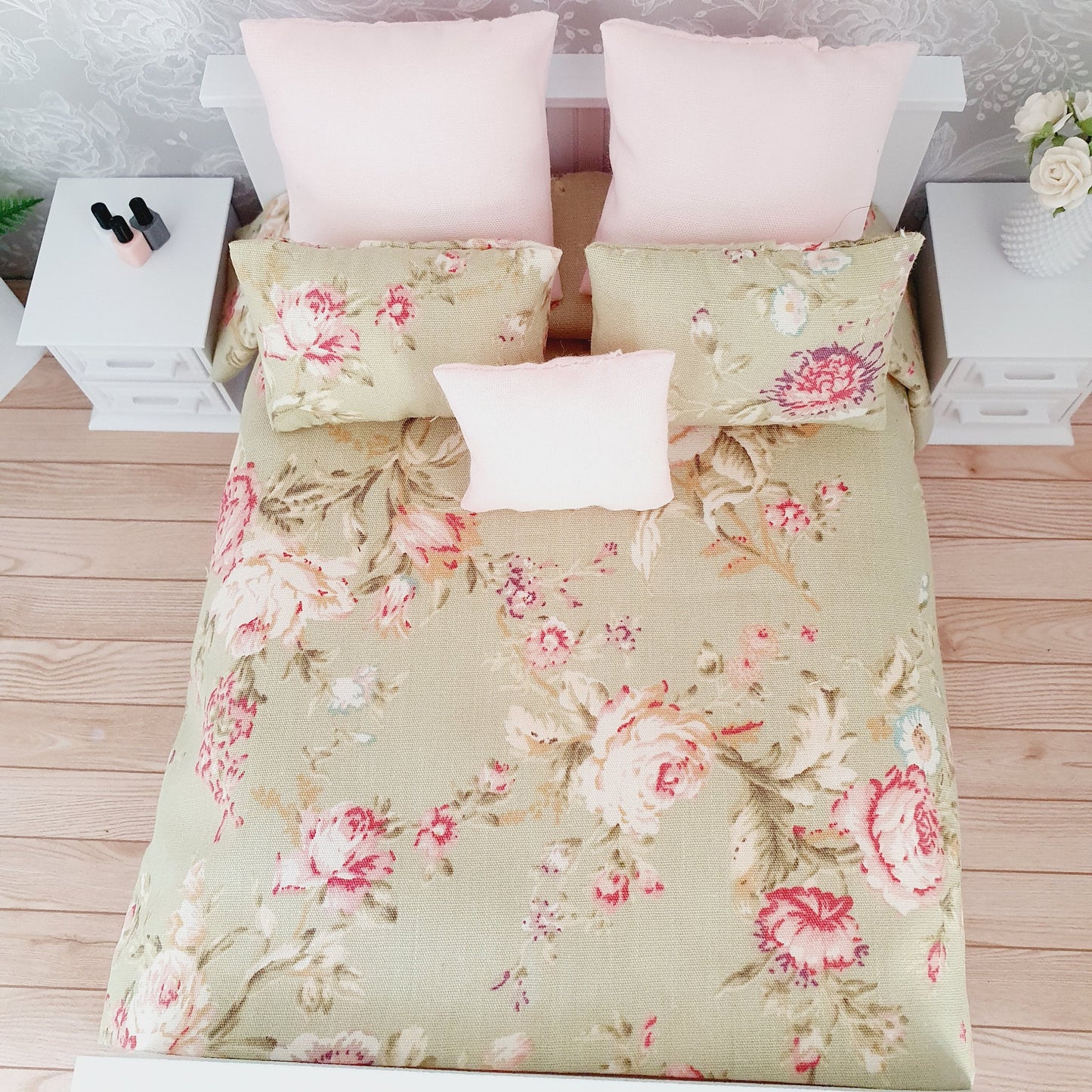 Dolls house Sage Green Floral 6 piece set, Double bedding, pretty flowers, 12th scale bedding, miniature bed set