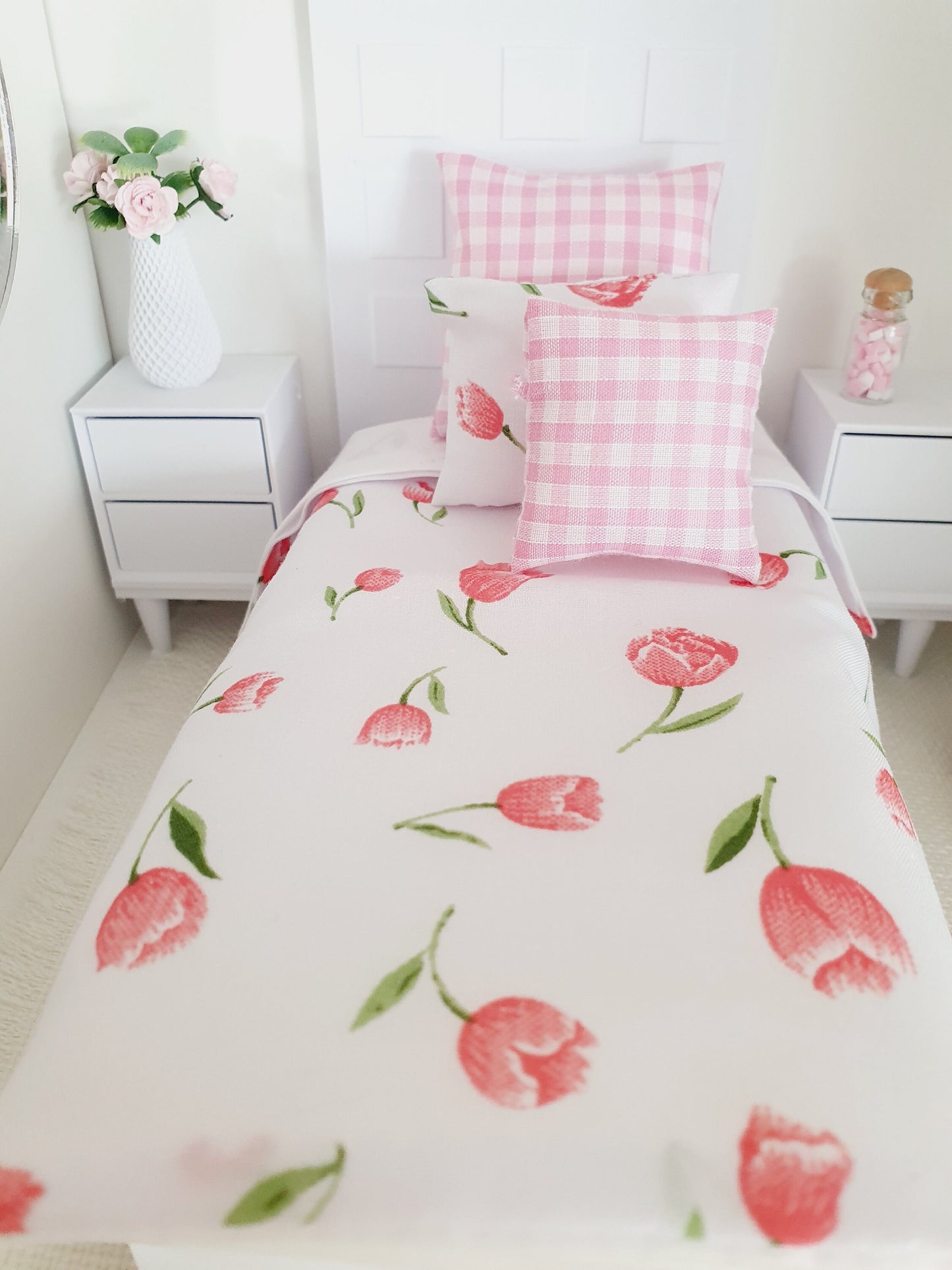 Dolls house Single bedding, pretty Floral design, 12th scale bedding, miniature bed set