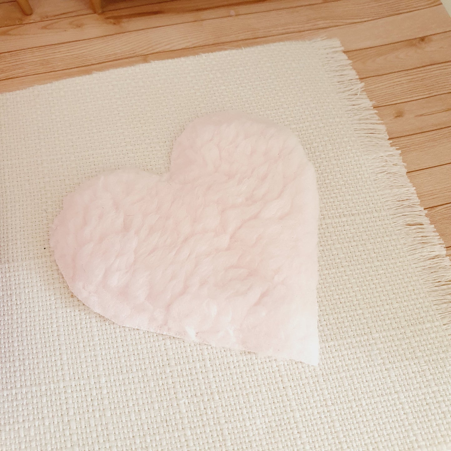 Dolls House Baby Pink Soft Heart Fur Rug | 1:12th Scale | Miniature Rug