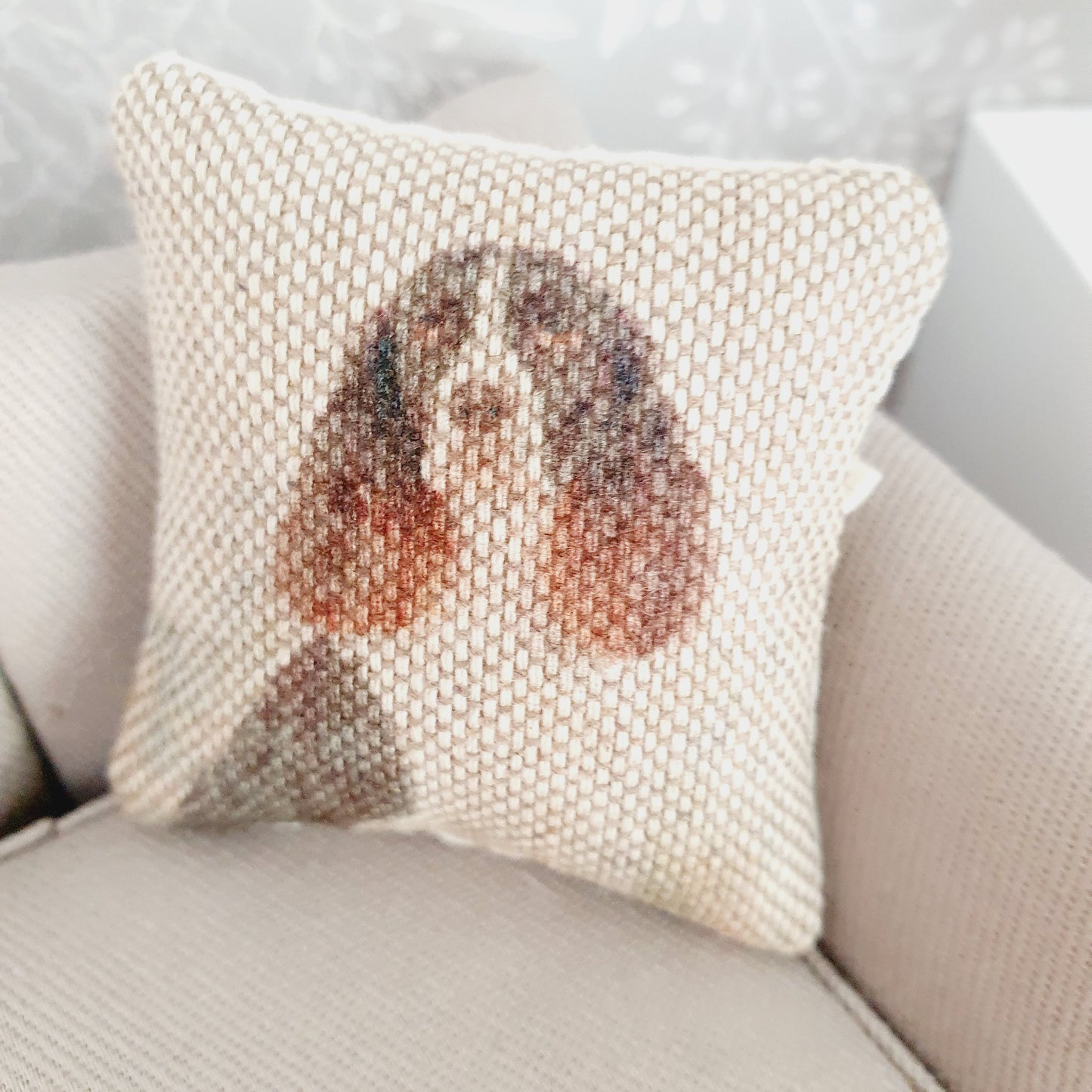 Dolls house 1x Springer Spaniel Dog cushion, Cute Springer Spaniel cushion, 12th scale cushions, miniature cushion