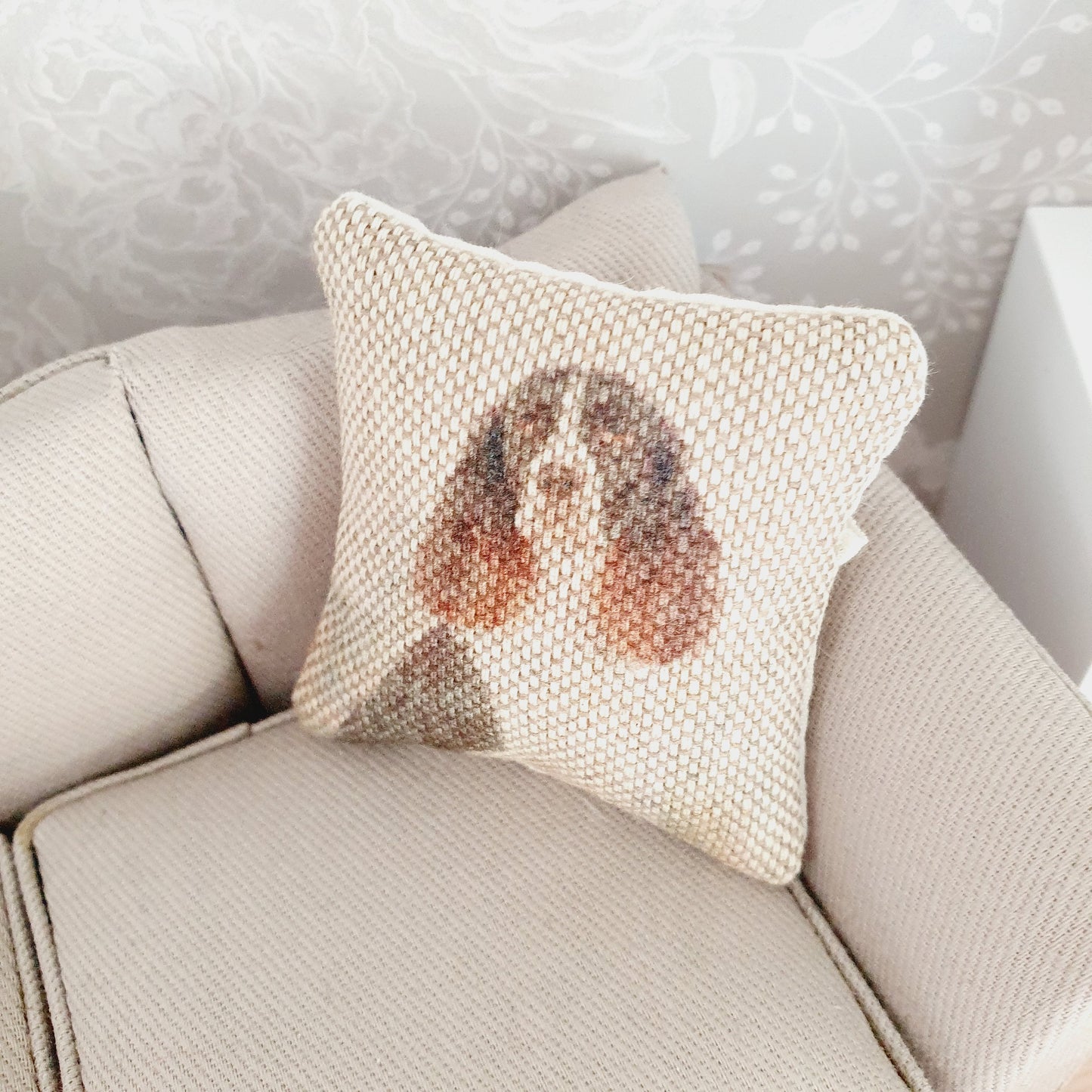 Dolls house 1x Springer Spaniel Dog cushion, Cute Springer Spaniel cushion, 12th scale cushions, miniature cushion