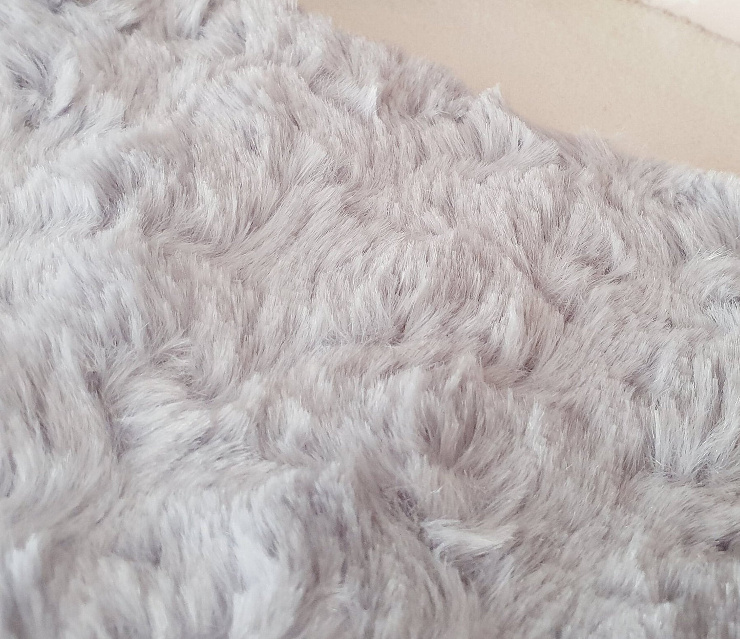 Dolls House Grey Soft Fur Rug | 1:12th Scale | Miniature Rug
