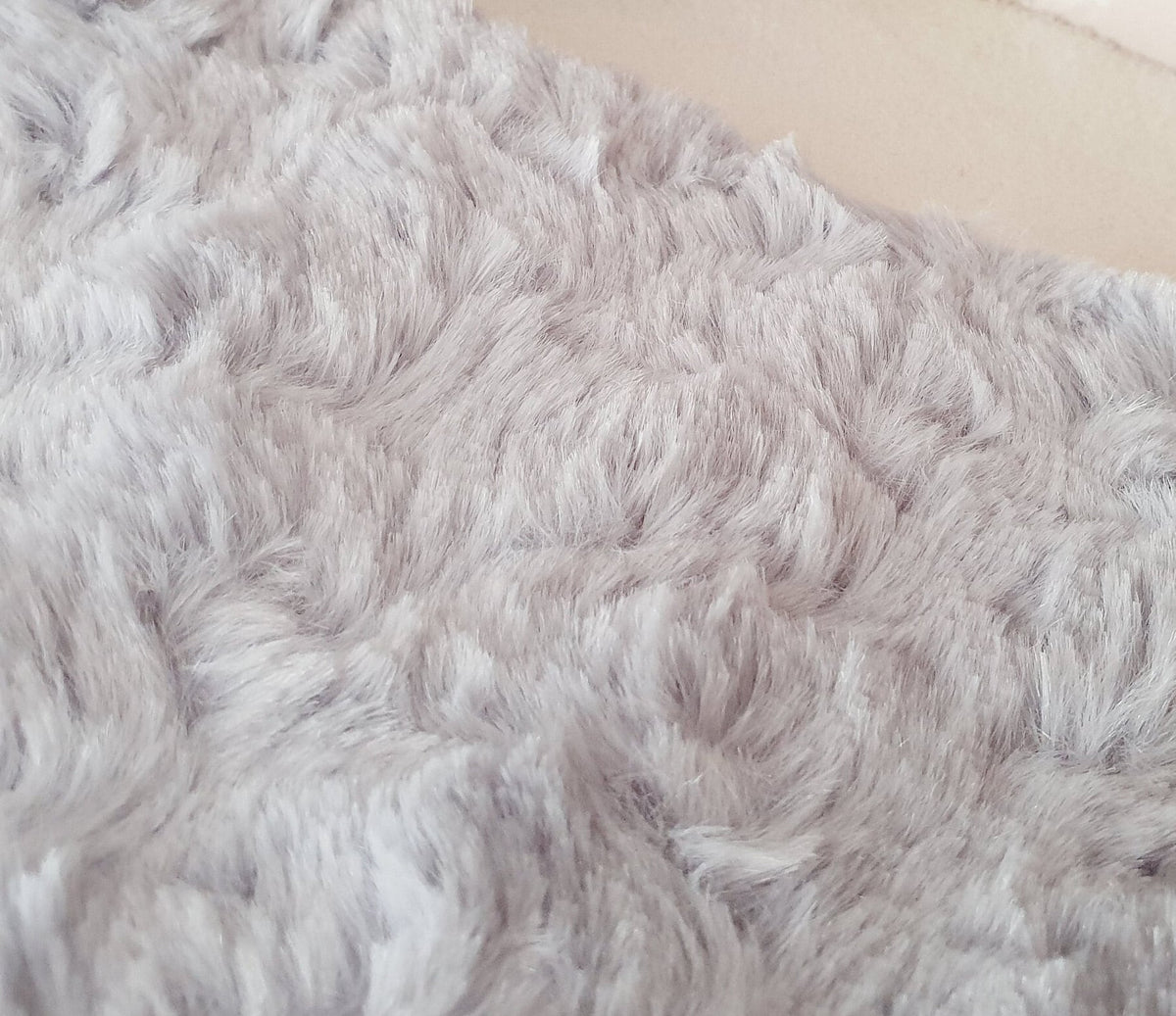 Dolls House Grey Soft Fur Rug | 1:12th Scale | Miniature Rug
