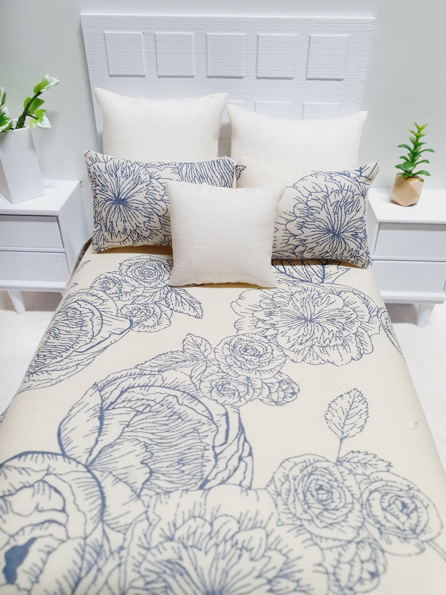 Dolls house 6 piece set, Double bedding, pretty blue flowers, 12th scale bedding, miniature bed set