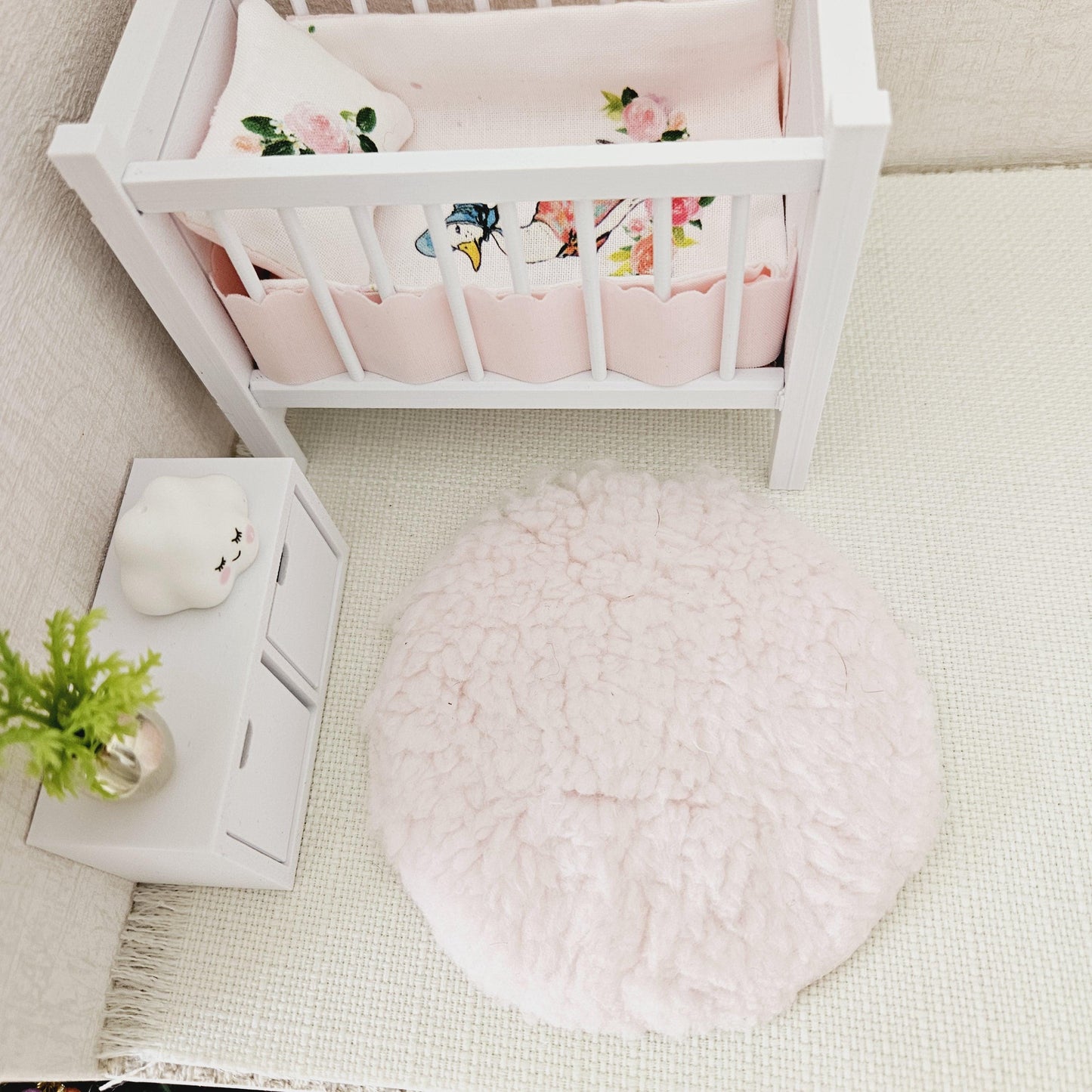Dolls House Soft Round Fur Rug | 1:12th Scale | Miniature Rug
