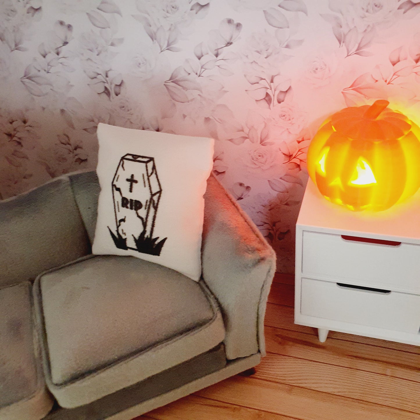 Dolls house 1x Halloween coffin Cushion, 12th scale cushions, miniature cushion, Halloween