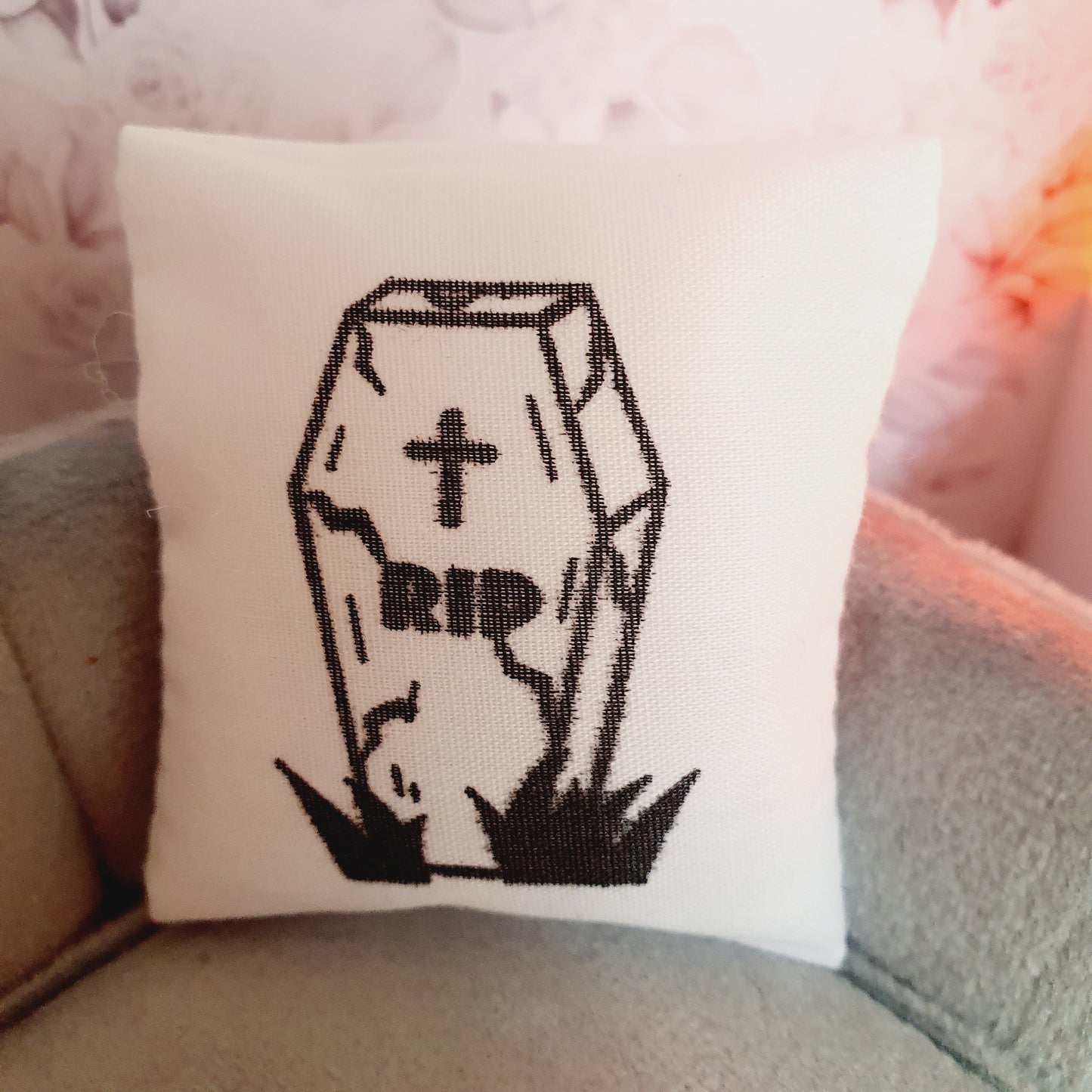 Dolls house 1x Halloween coffin Cushion, 12th scale cushions, miniature cushion, Halloween
