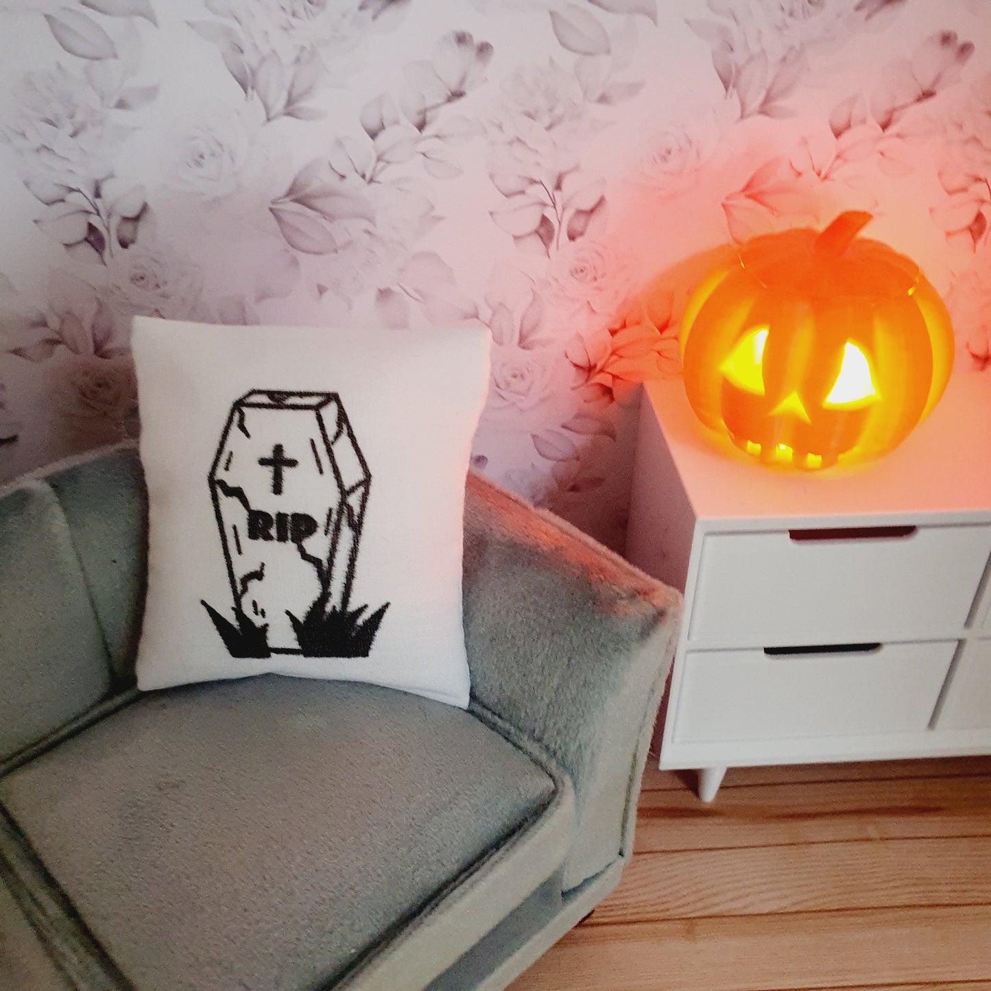 Dolls house 1x Halloween coffin Cushion, 12th scale cushions, miniature cushion, Halloween