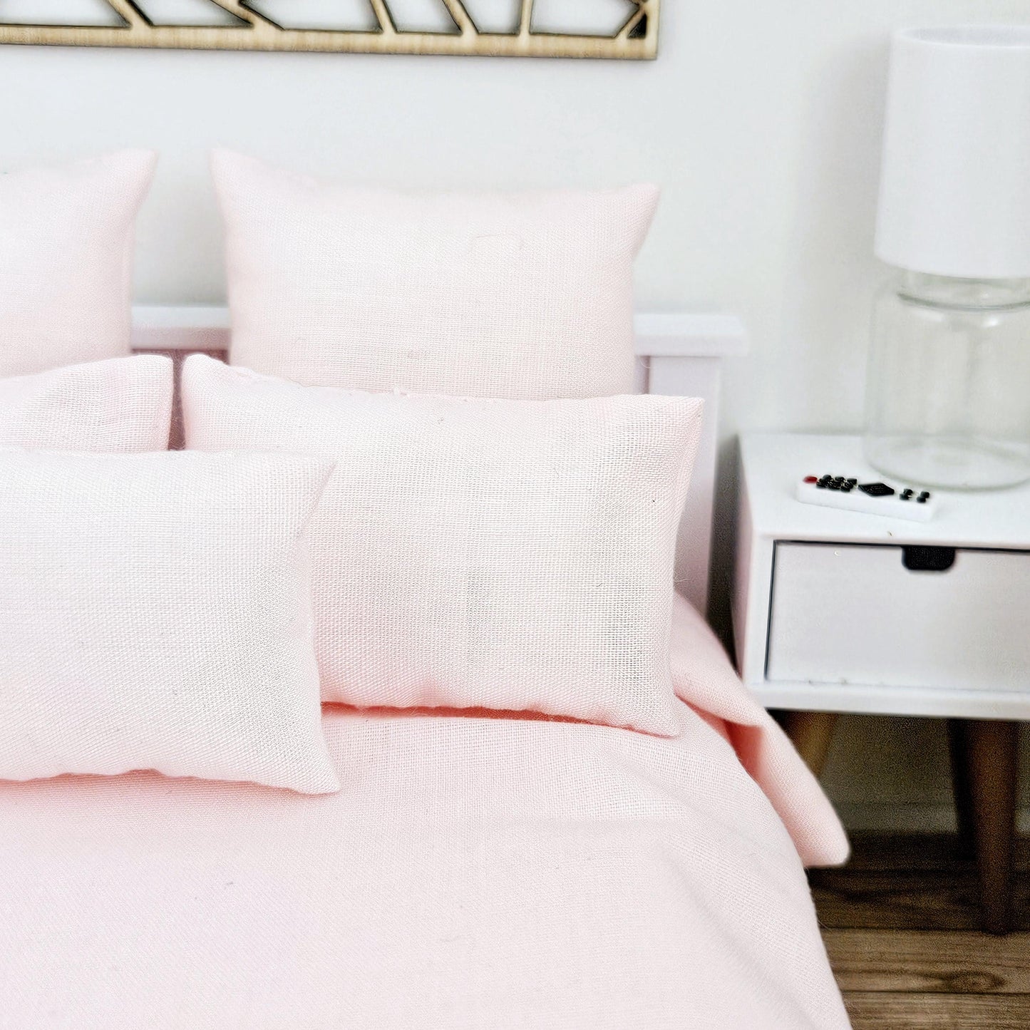 Dolls House Pale Pink Double bedding set, 6 piece set, 12th scale, miniature bedding