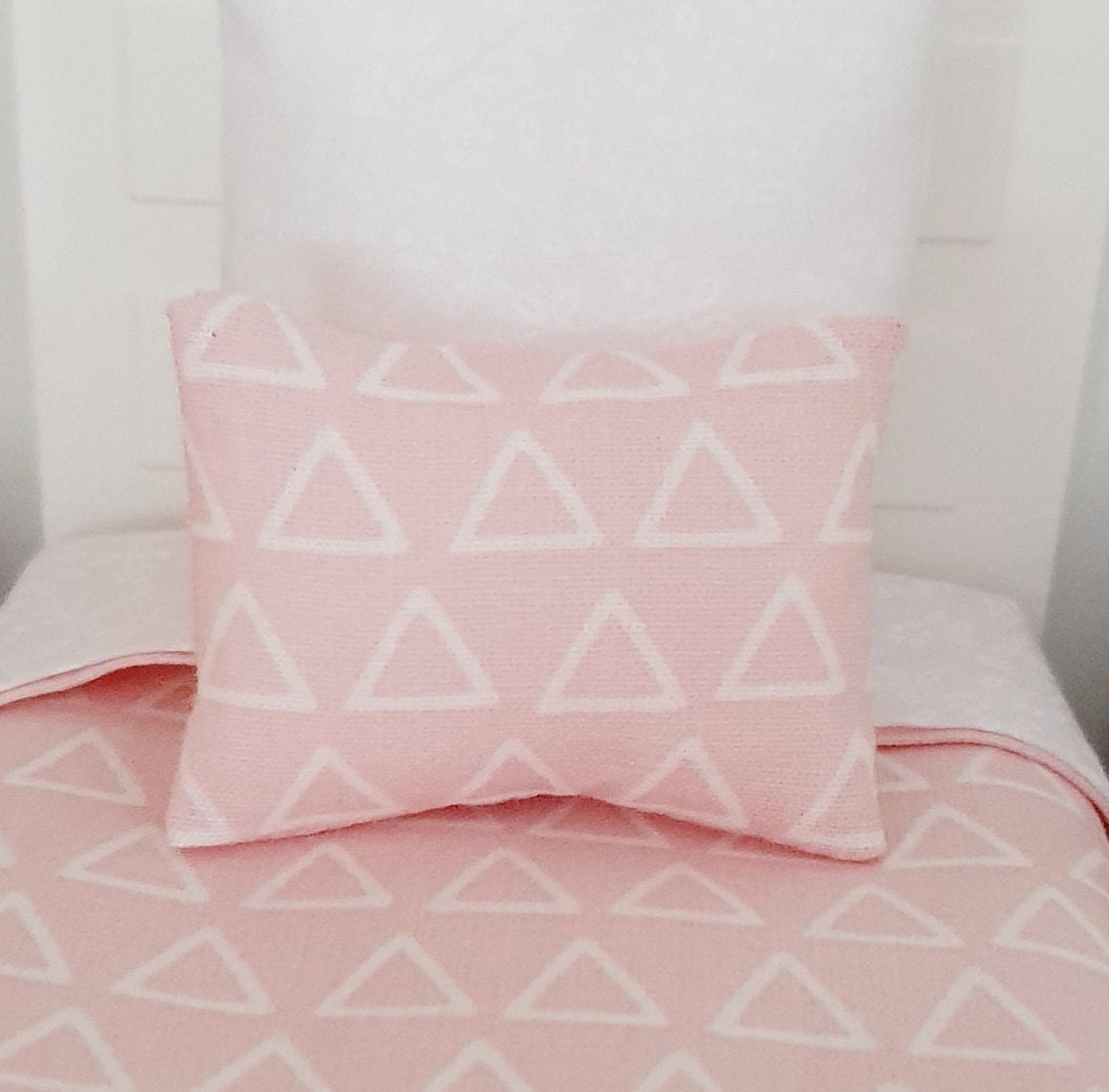 SALE!! Dolls House Single Bedding Set Pink Geometric Triangle 1:12 Scale
