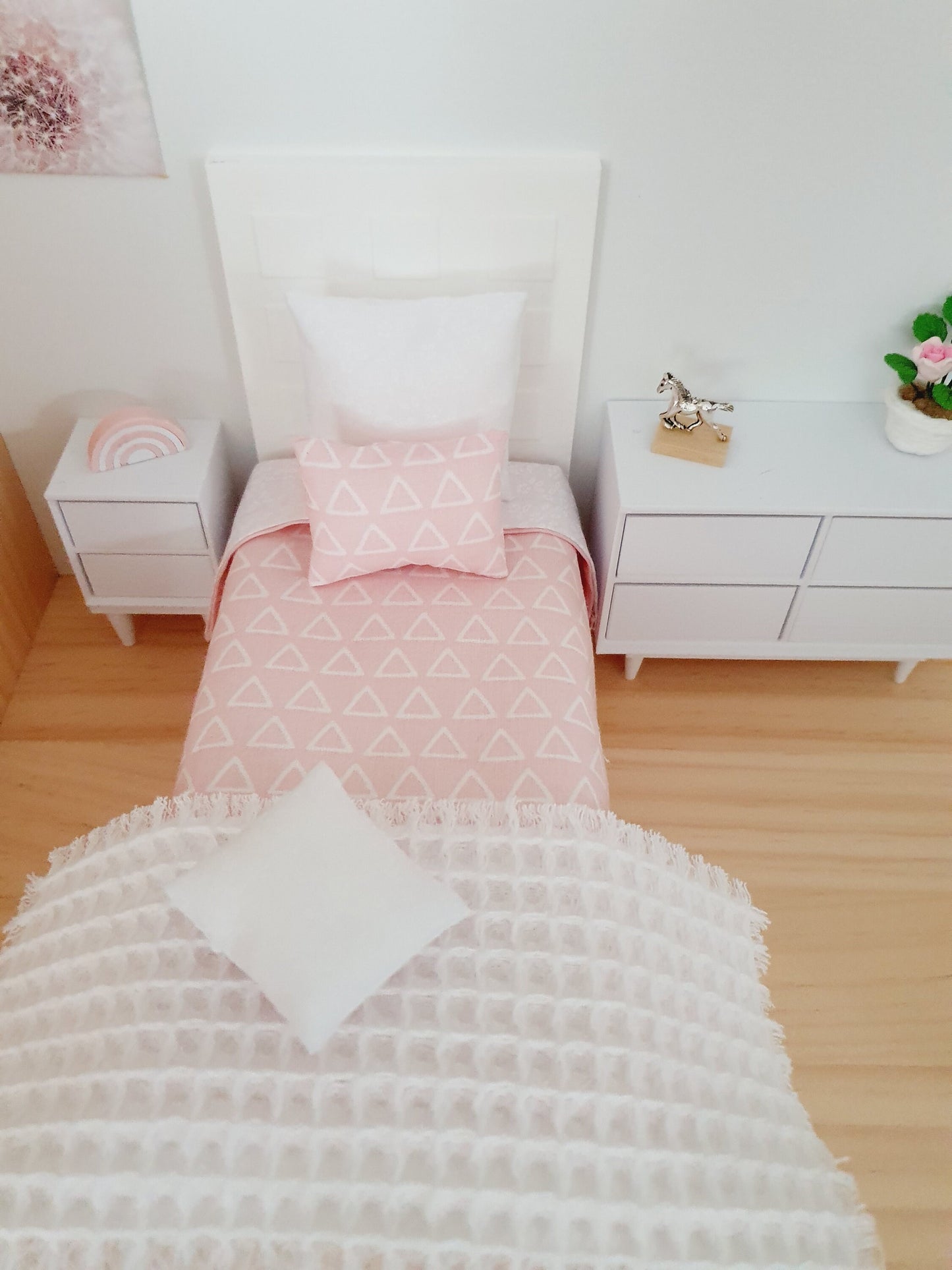 SALE!! Dolls House Single Bedding Set Pink Geometric Triangle 1:12 Scale