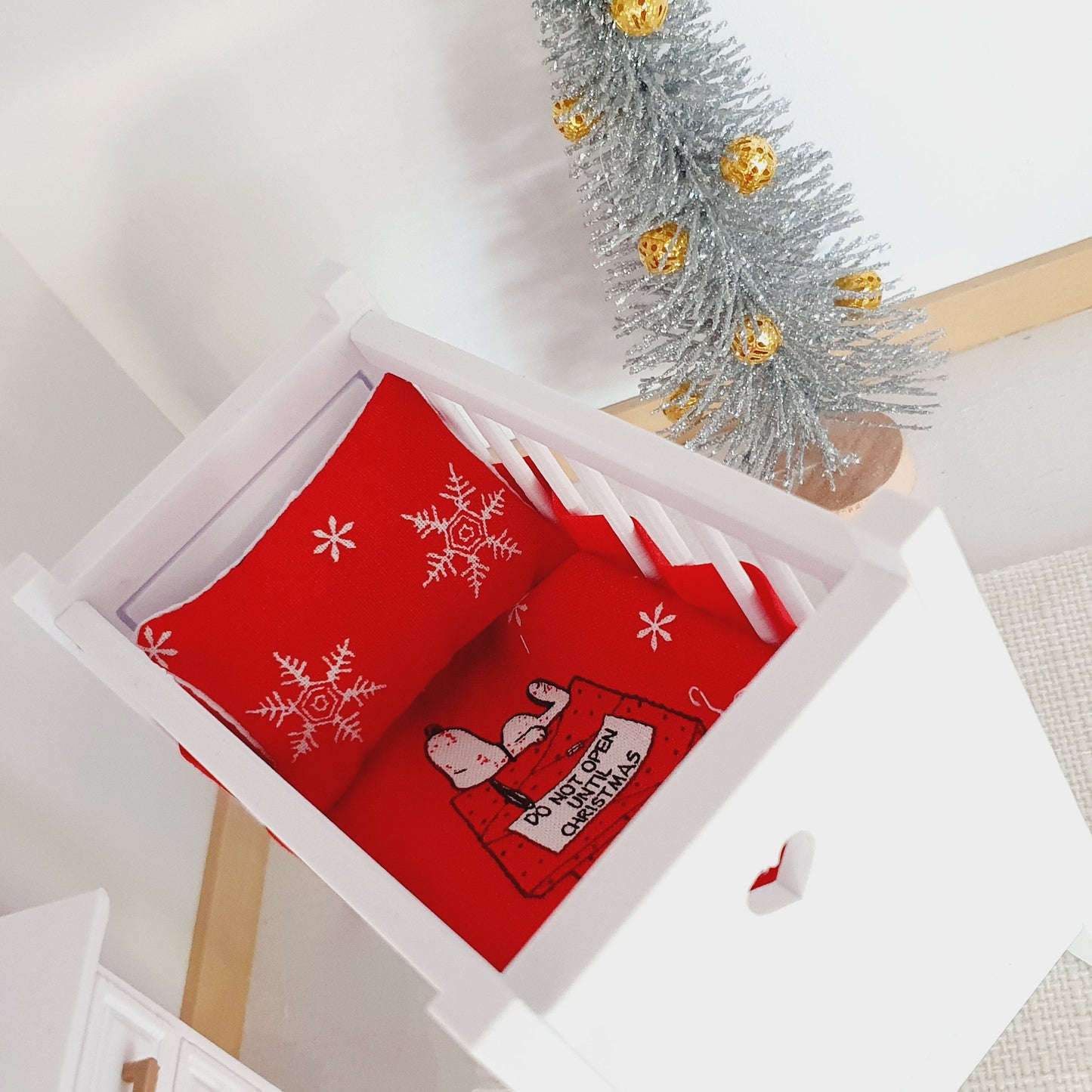 Dolls House Christmas Cot Bedding Set – Cute Snoopy Theme, Handmade in England, 1:12 Scale