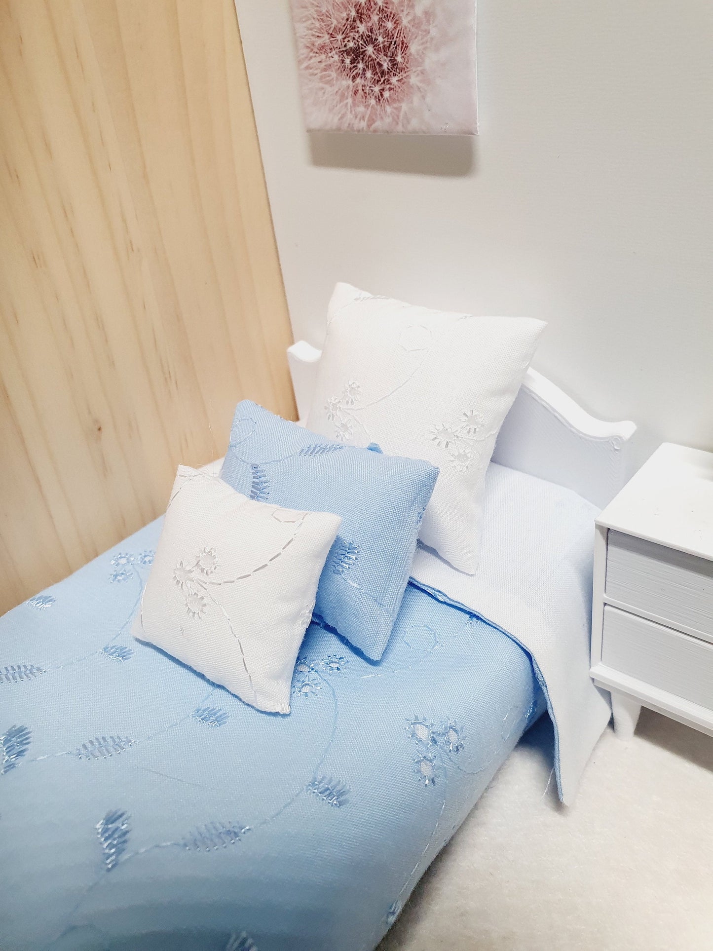 Dolls House Pretty 4-Piece Single Bedding Set – Cream & Blue Leaf Design – Handmade in England