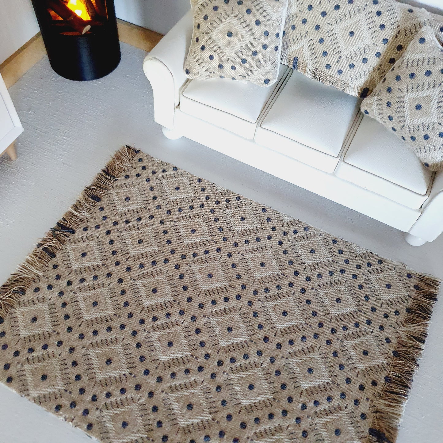 Dolls House Beige Patterned Rug | 1:12th Scale | Miniature Rug