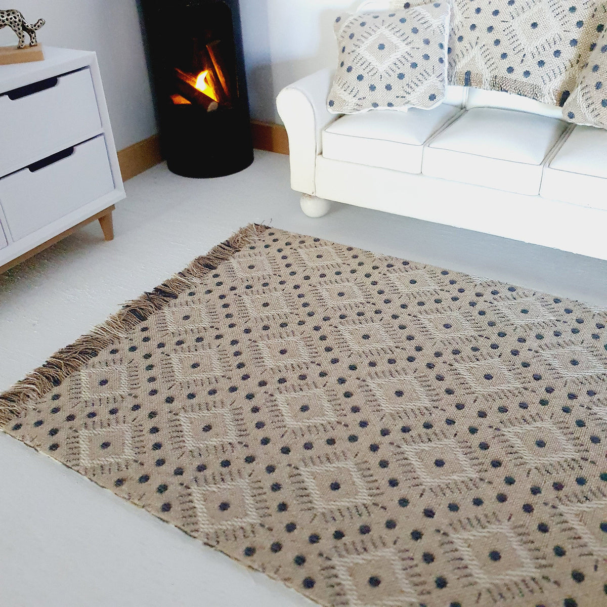 Dolls House Beige Patterned Rug | 1:12th Scale | Miniature Rug